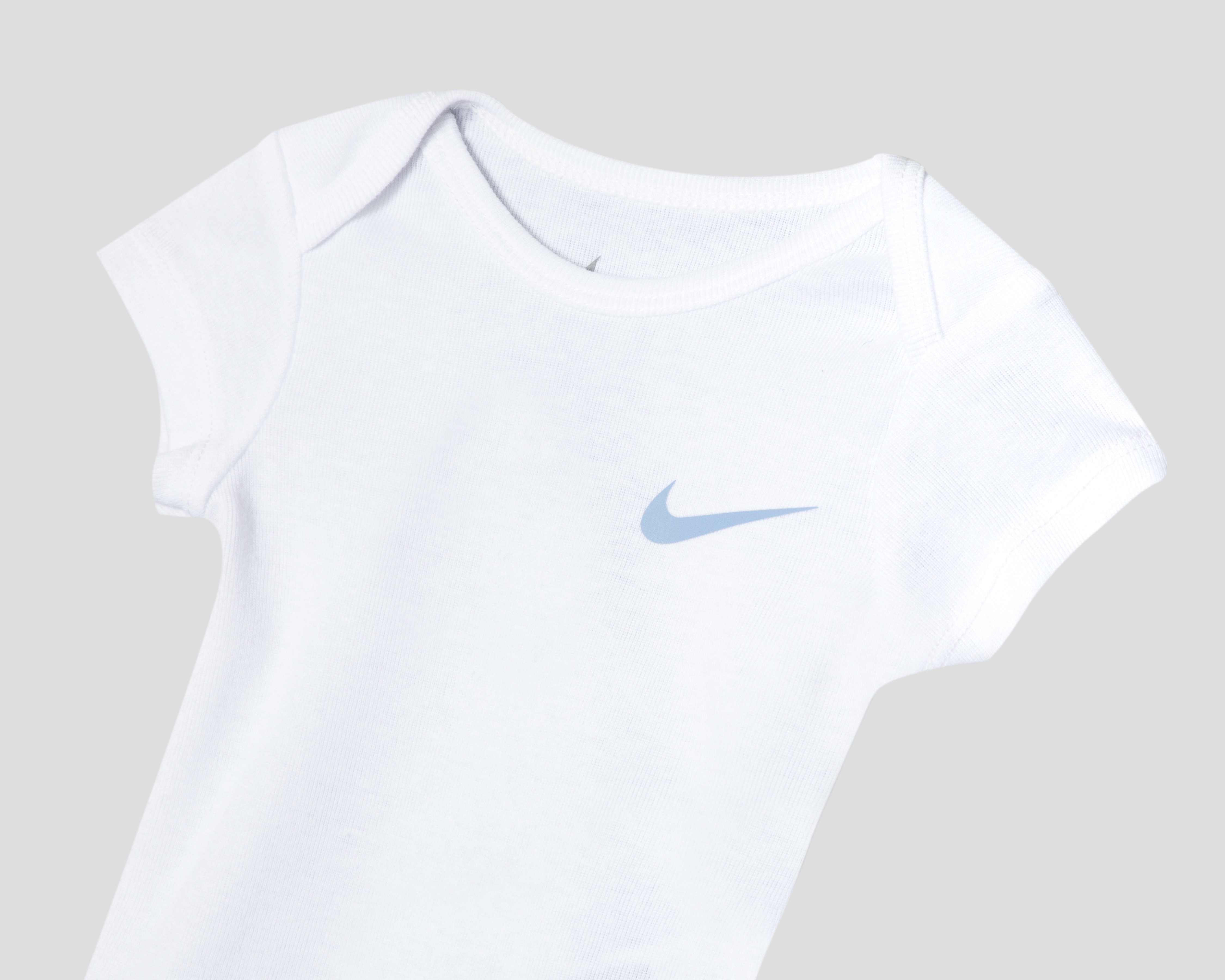 Foto 4 pulgar | Foto 3 | Set de Mameluco Nike para Bebé