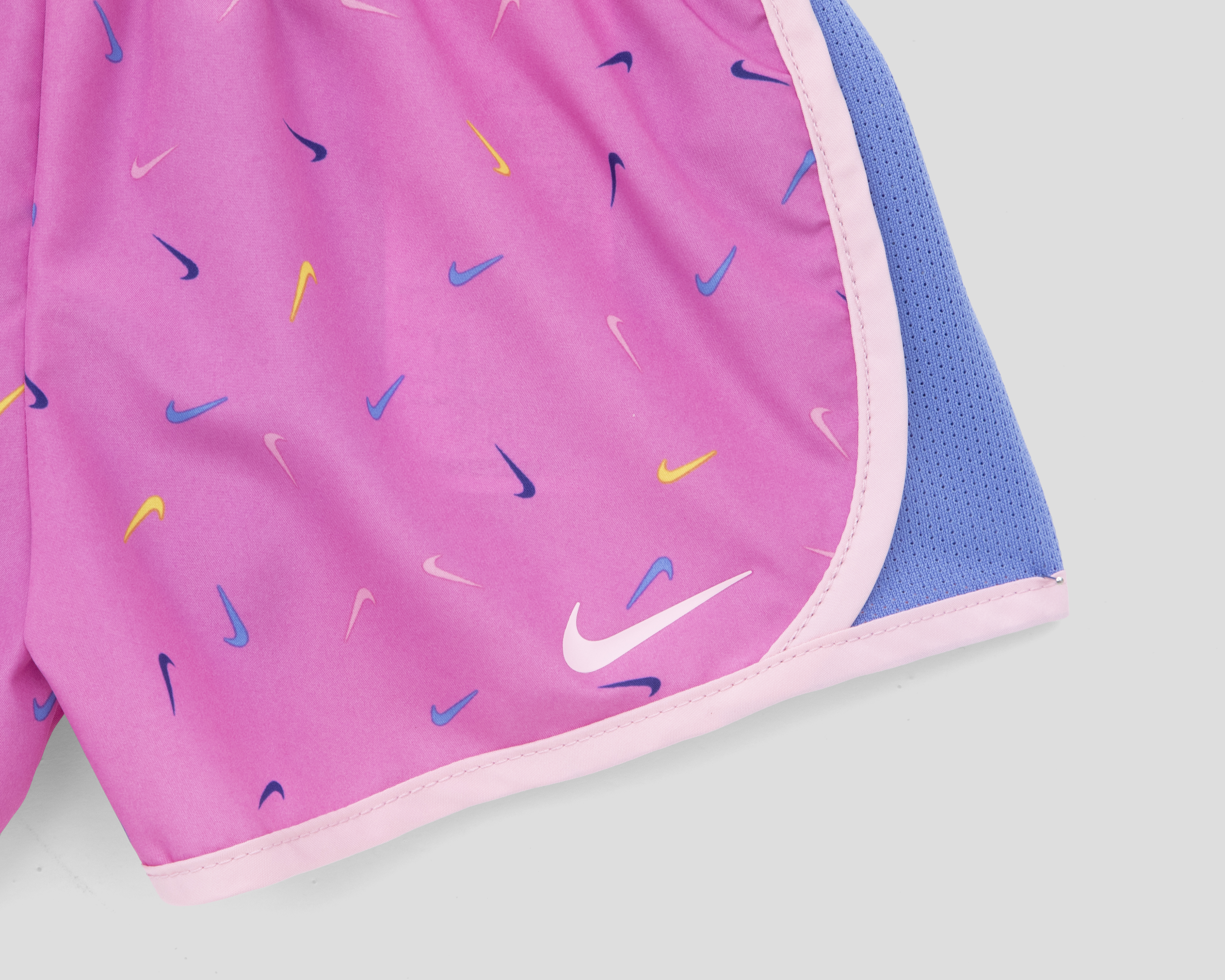 Foto 5 pulgar | Foto 4 | Short y Playera para Bebé Niña Nike