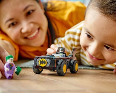 Foto 5 | Foto 5 | LEGO DC Persecución en el Batmobile: Batman vs. The Joker