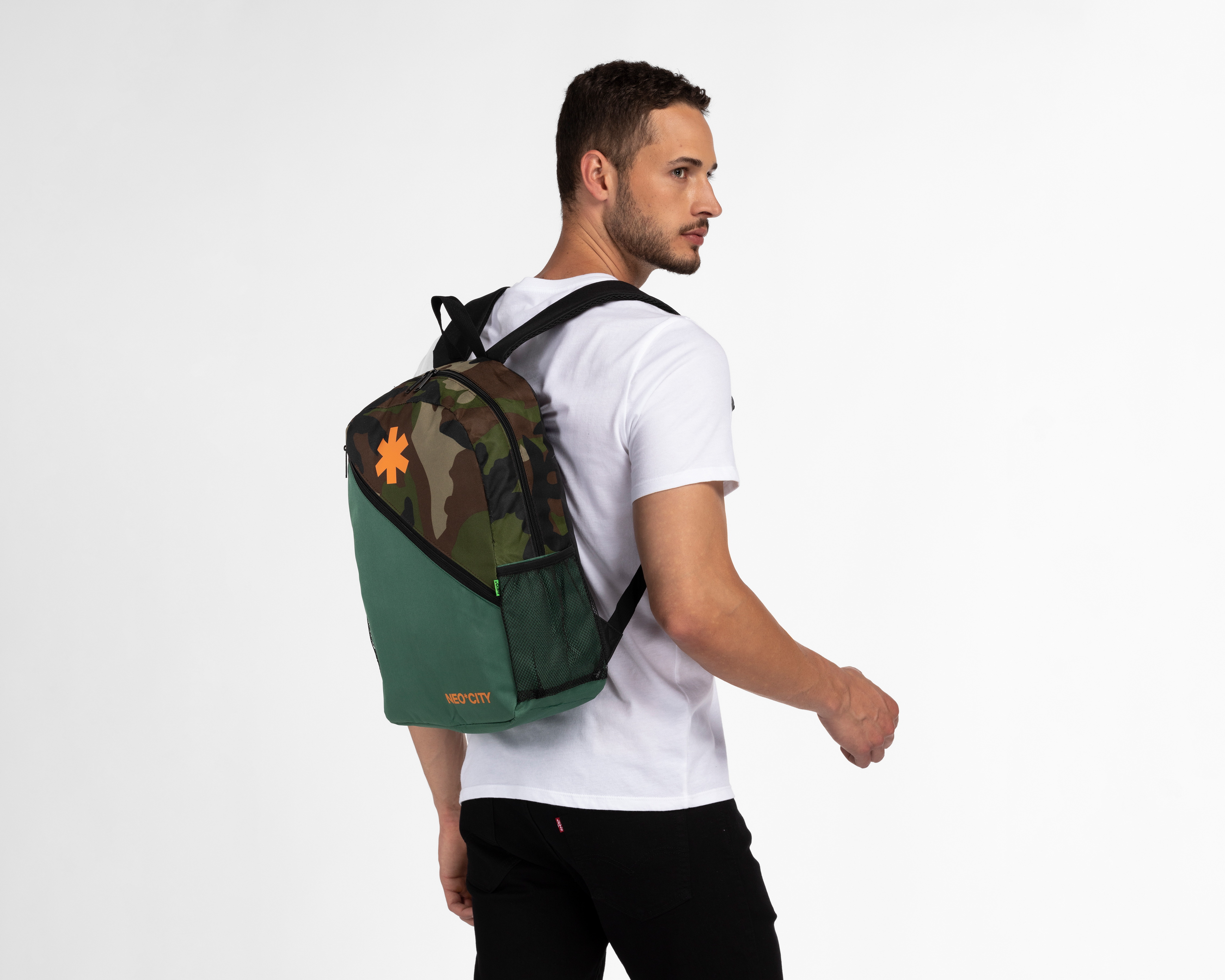 Foto 7 pulgar | Foto 6 | Mochila Neo*City Verde