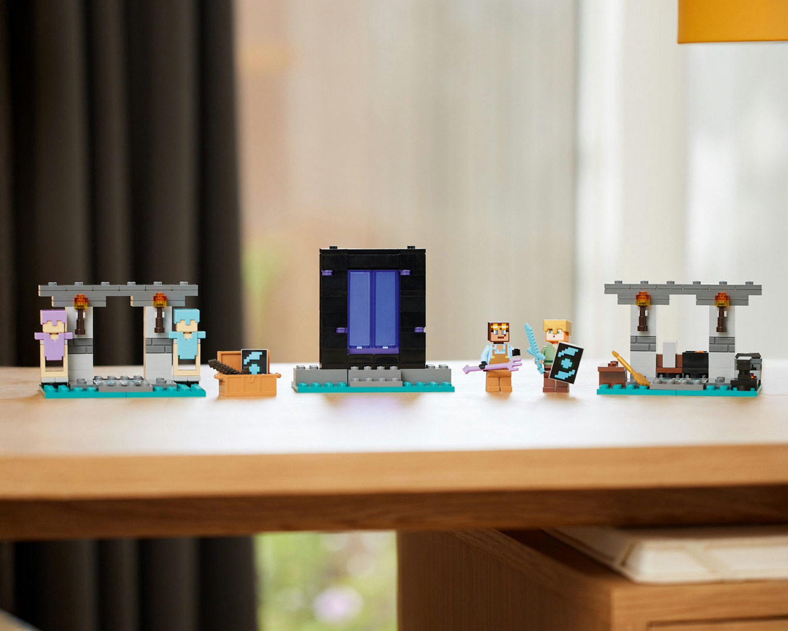 Foto 7 pulgar | Foto 6 | LEGO Minecraft: La Armería