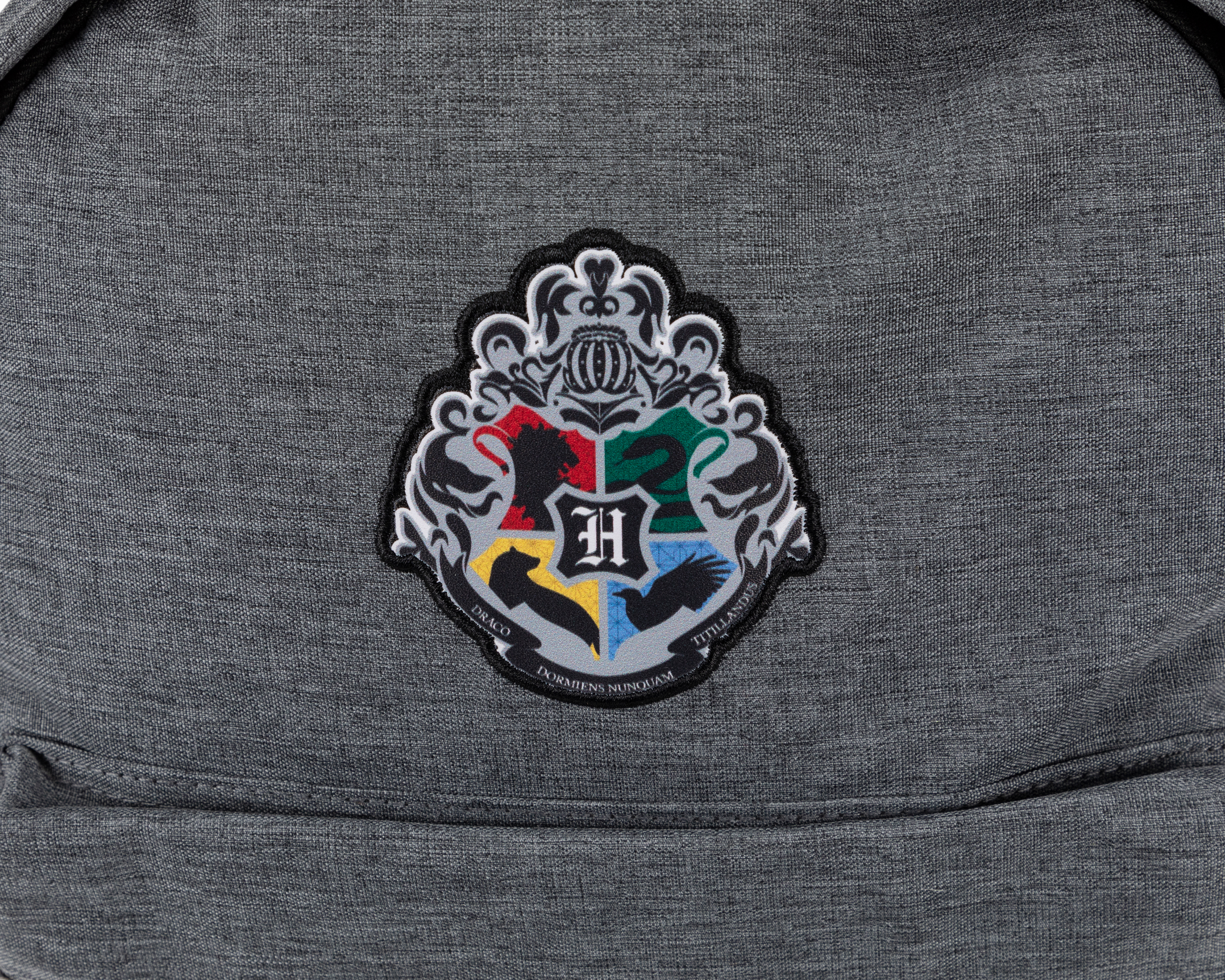 Foto 6 pulgar | Foto 5 | Mochila Escolar Harry Potter Gris