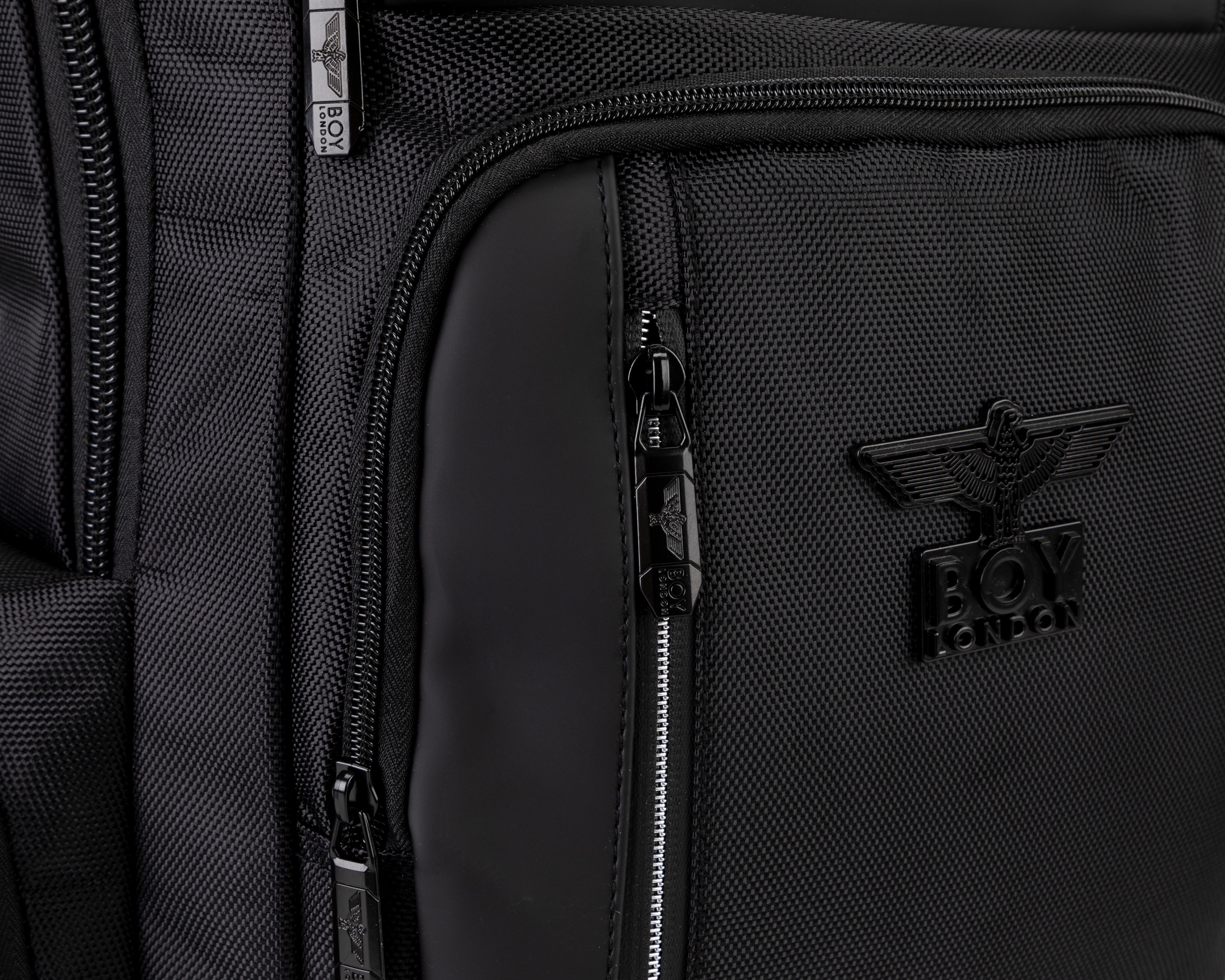 Foto 6 pulgar | Foto 5 | Mochila Boy London Negra