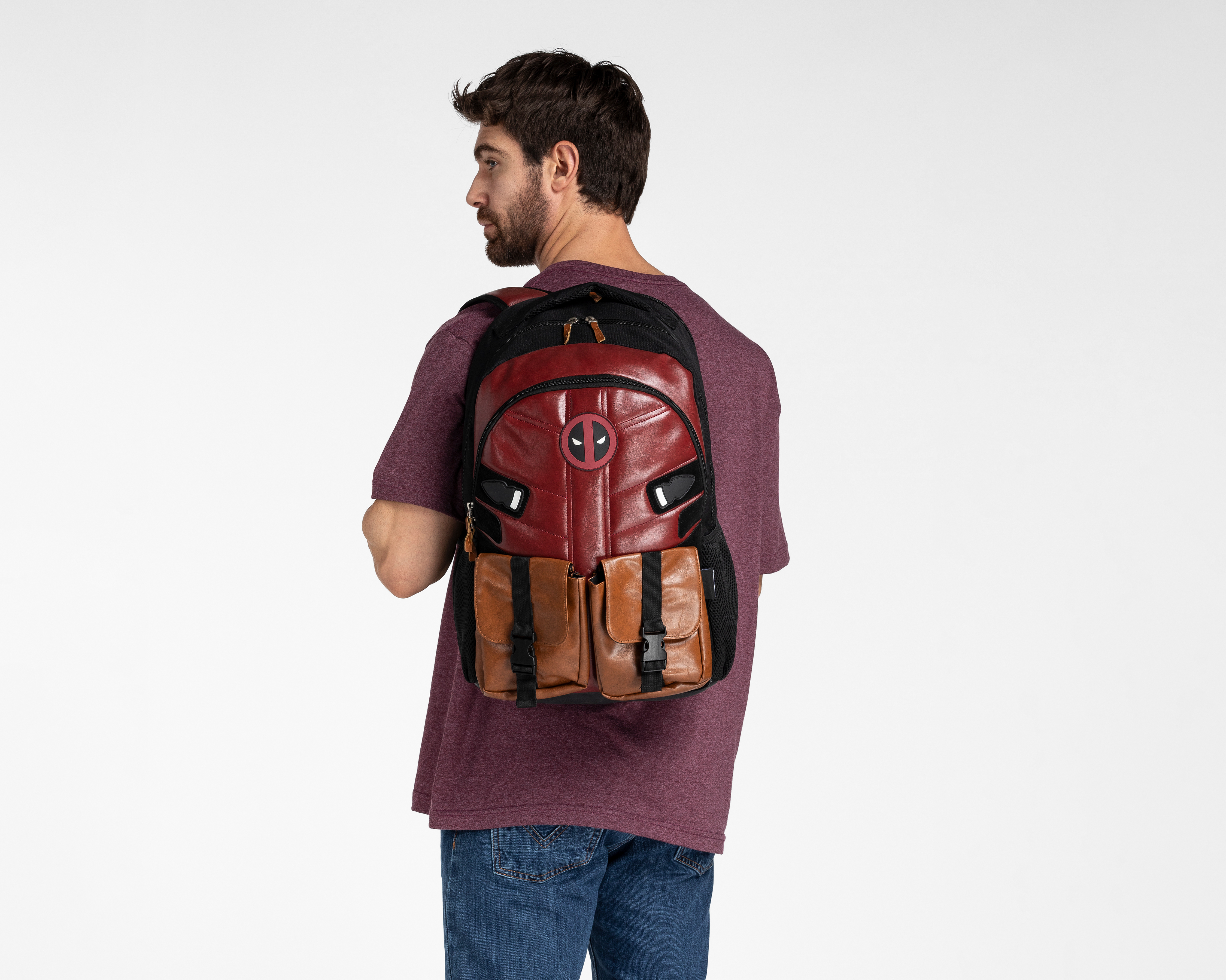 Foto 9 pulgar | Foto 8 | Mochila Marvel Deadpool Negra