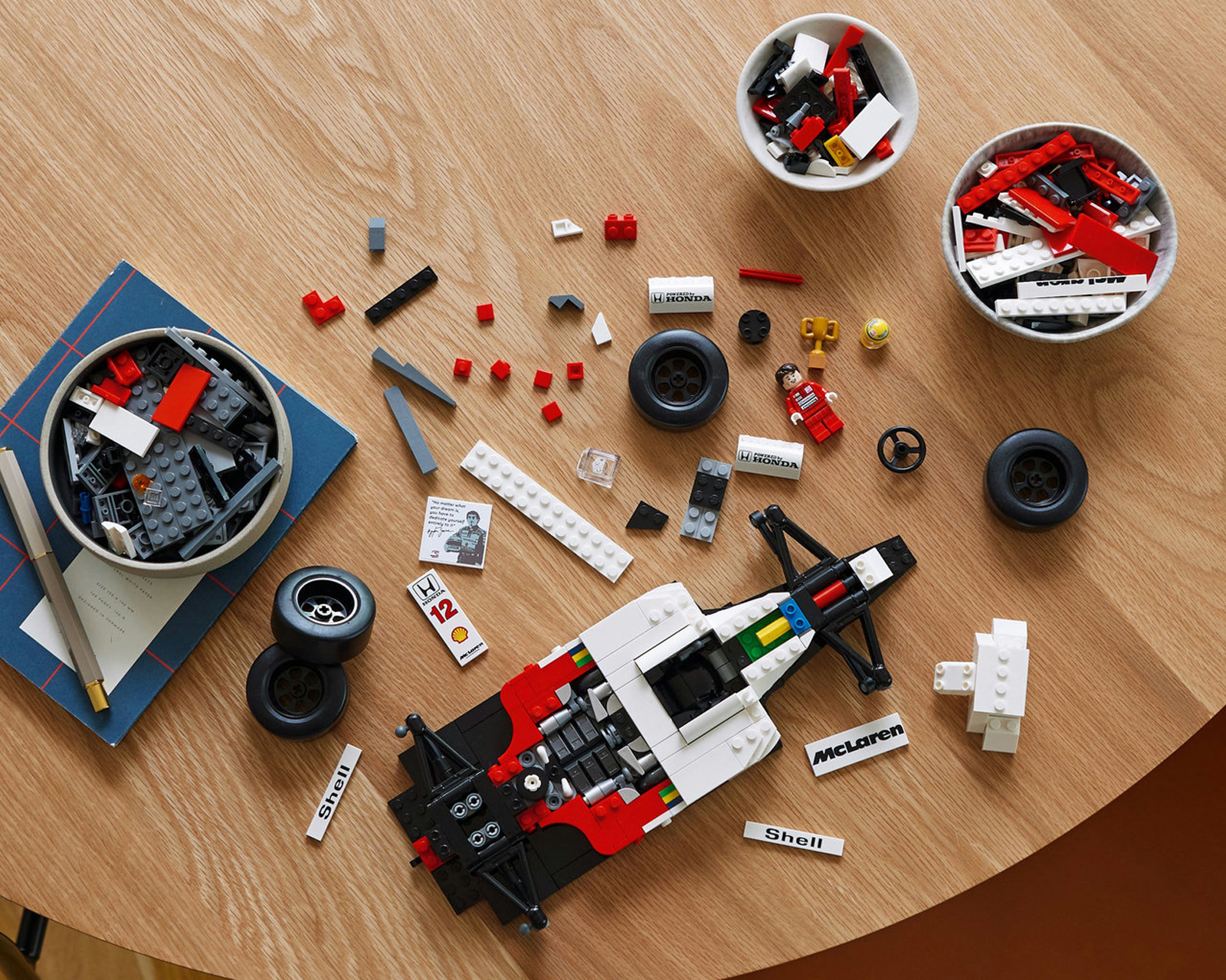 Foto 4 | Foto 4 | LEGO McLaren MP4/4 y Ayrton Senna