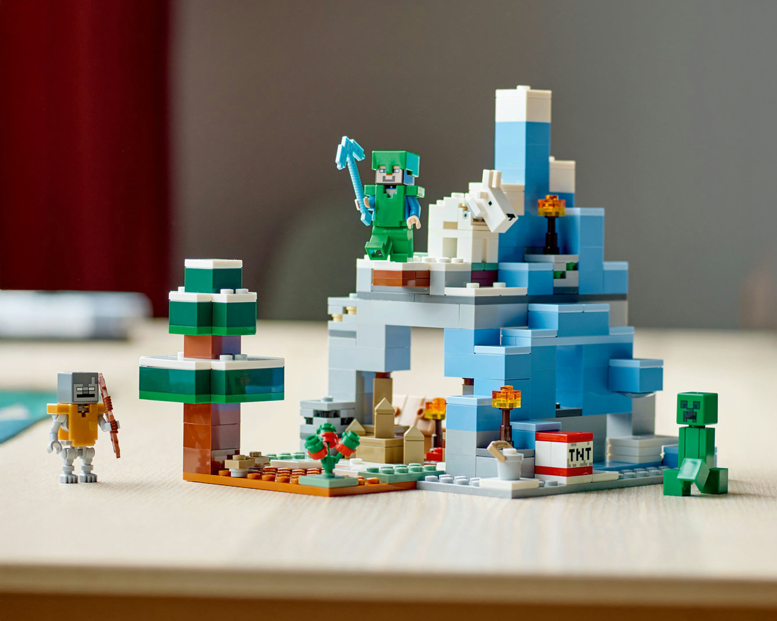 Foto 7 pulgar | Foto 6 | LEGO Minecraft: Los Picos de Hielo