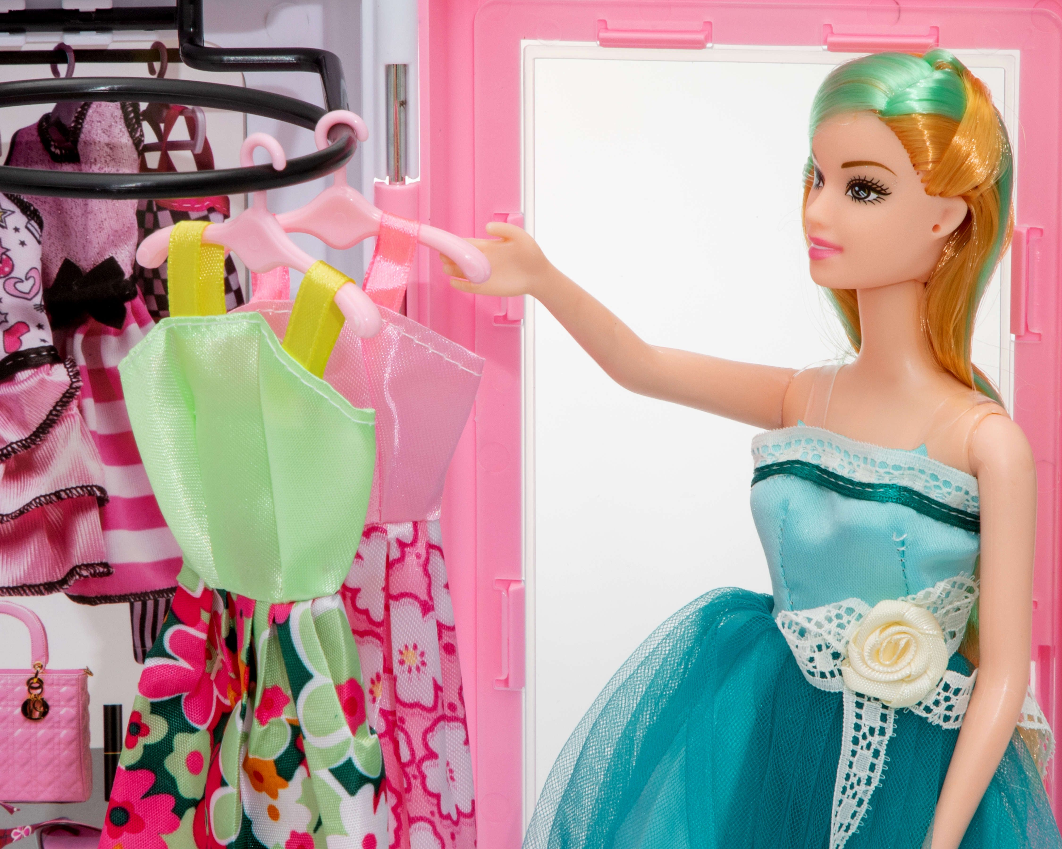 Foto 3 | Foto 3 | Muñeca Belúla con Clóset y Accesorios