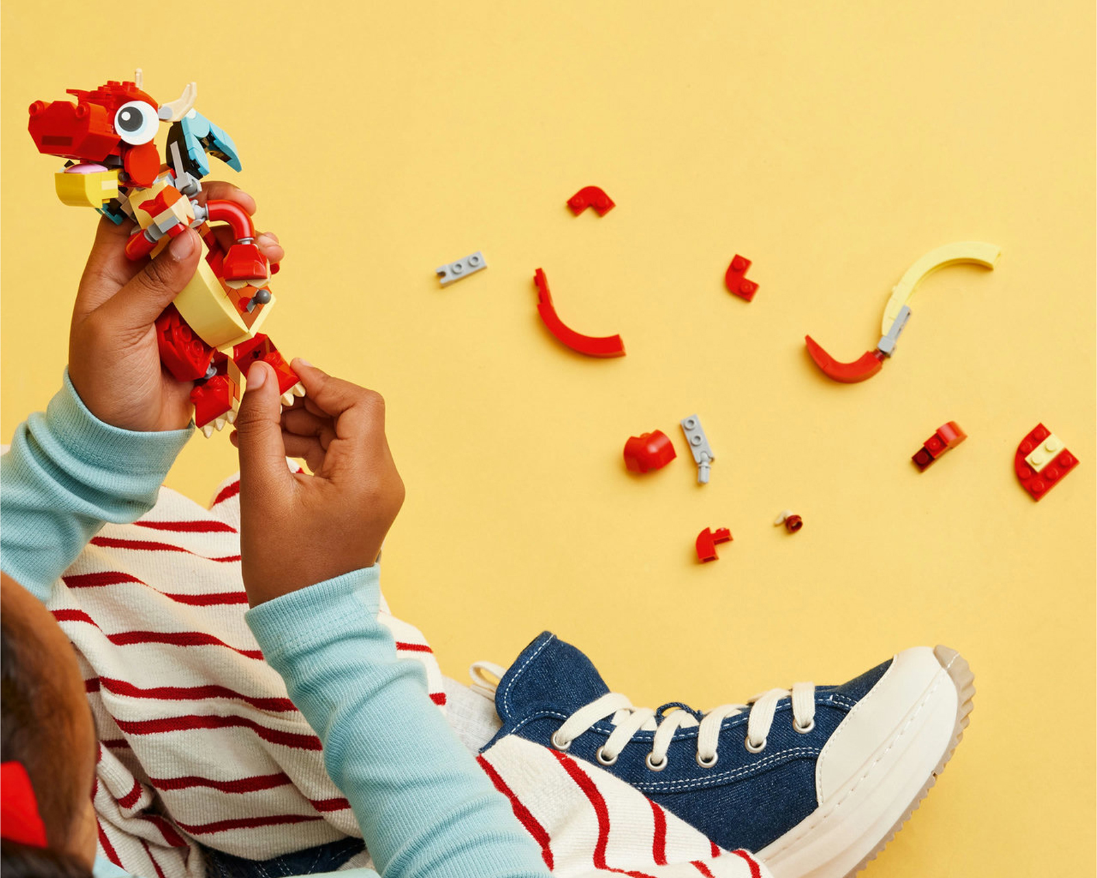 Foto 5 pulgar | Foto 4 | LEGO Creator 3 en 1: Dragón Rojo