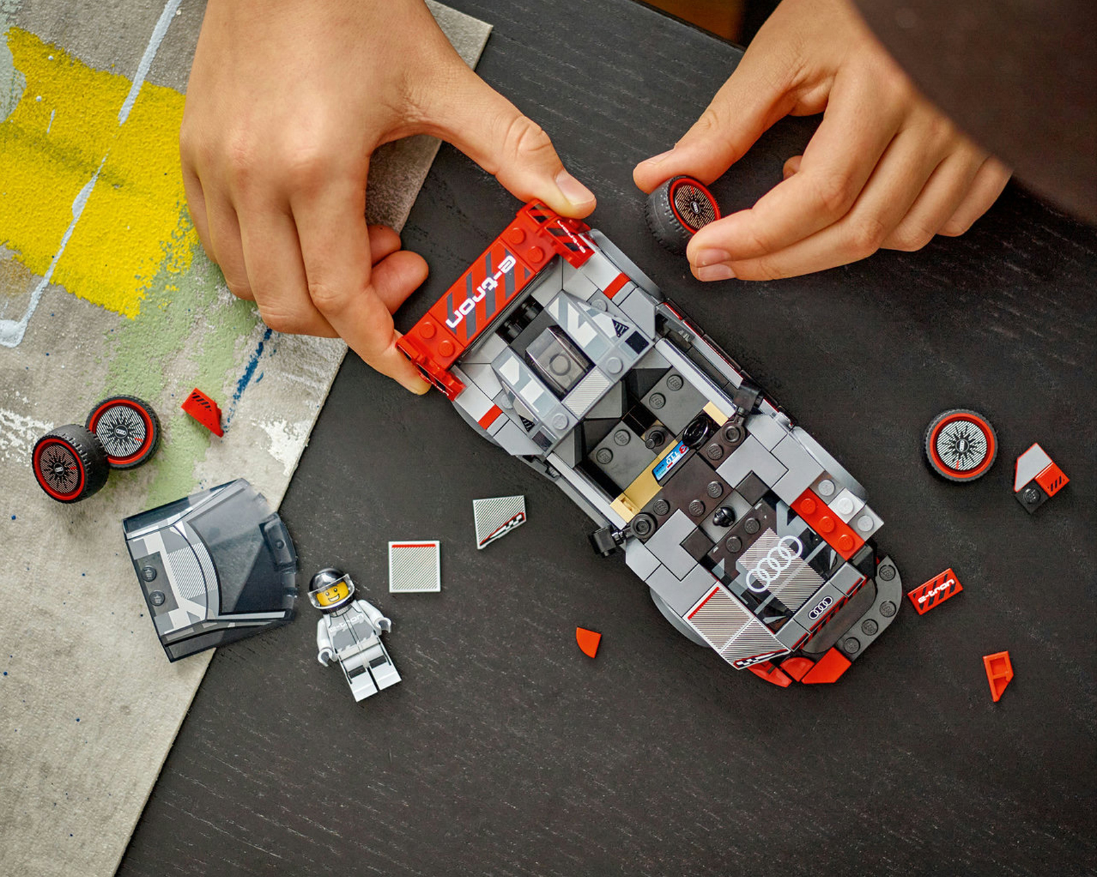 Foto 4 | Foto 4 | LEGO Speed: Coche de Carreras Audi S1 e-Tron Quattro