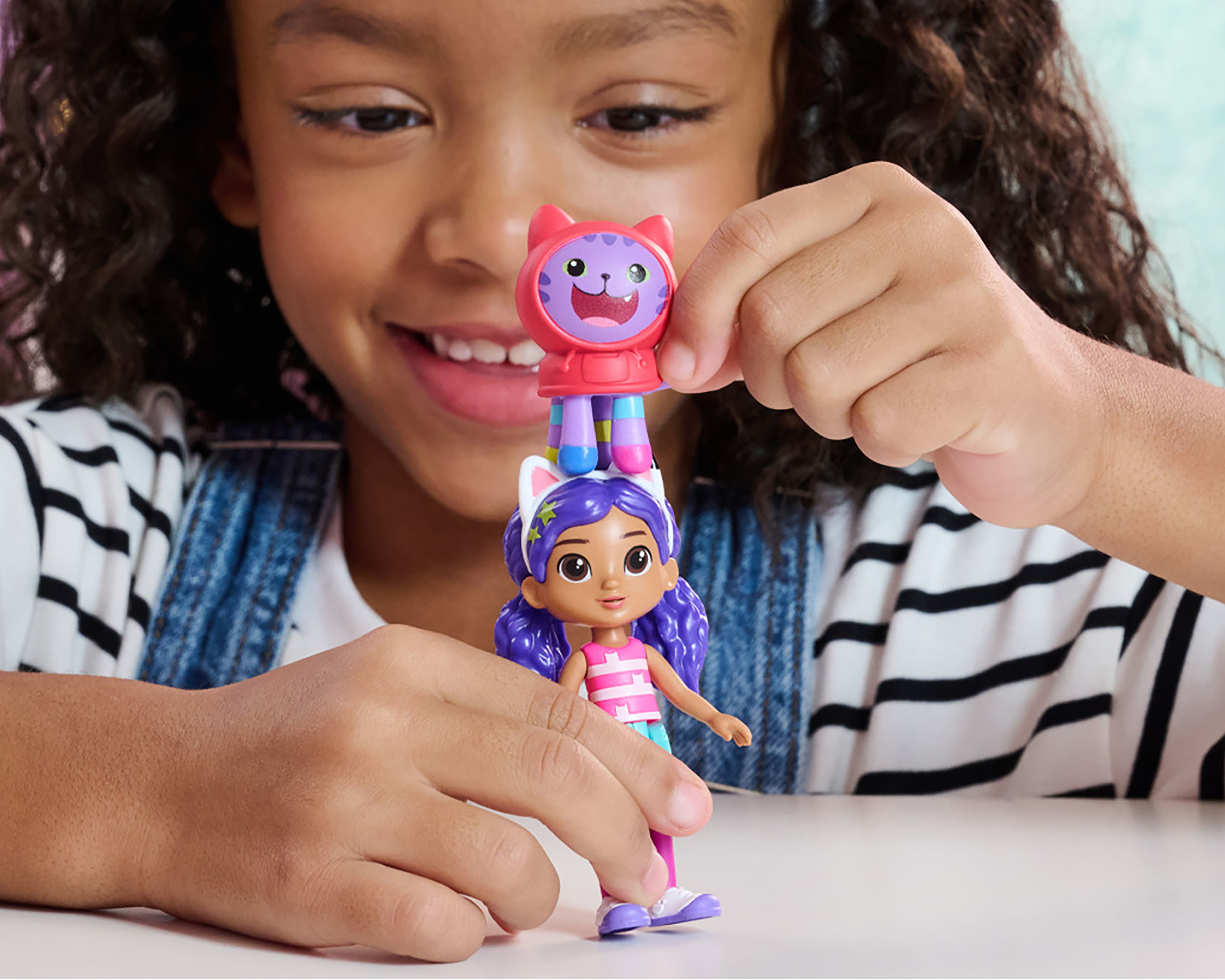 Foto 9 | Foto 9 | Autobús de Fiesta Gatuna Gabby's Dollhouse Spin Master 10 Piezas