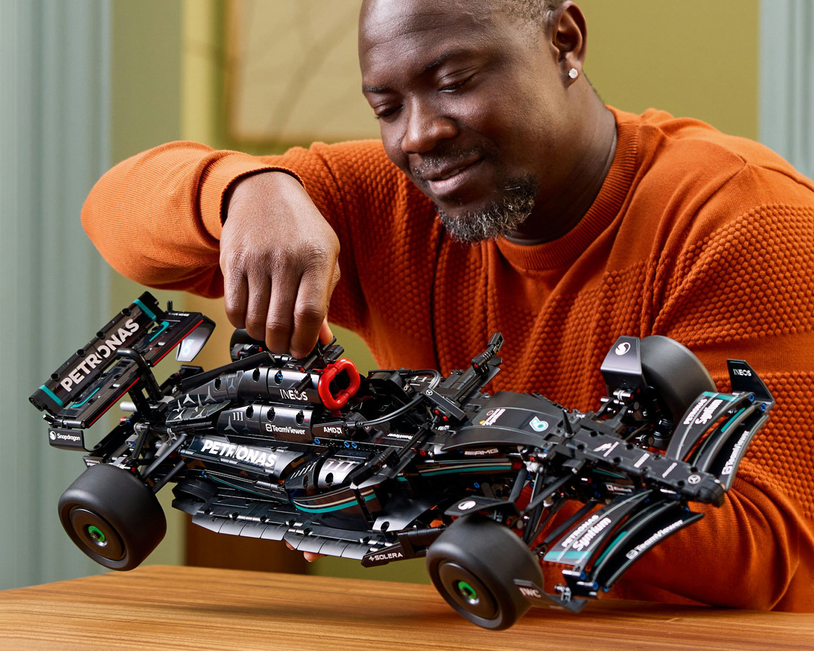 Foto 5 | Foto 5 | LEGO Technic: Mercedes-AMG F1 W14 E Performance