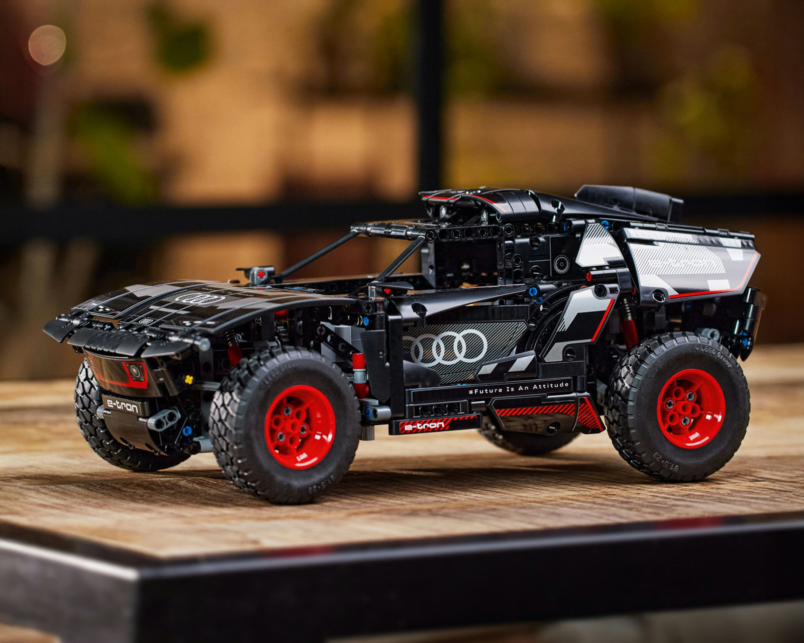 Foto 7 pulgar | Foto 6 | LEGO Technic: Audi RS Q e-tron