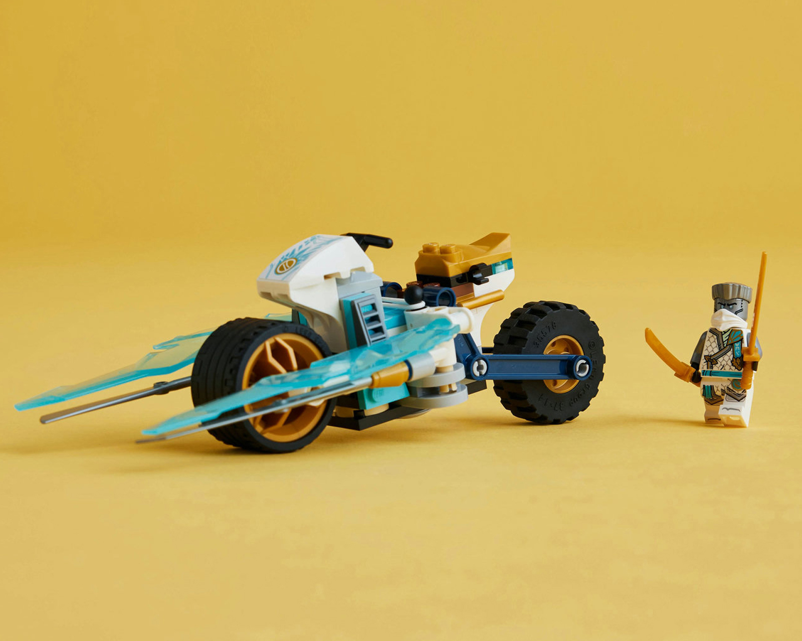 Foto 7 pulgar | Foto 6 | LEGO Ninjago: Moto de Hielo de Zane