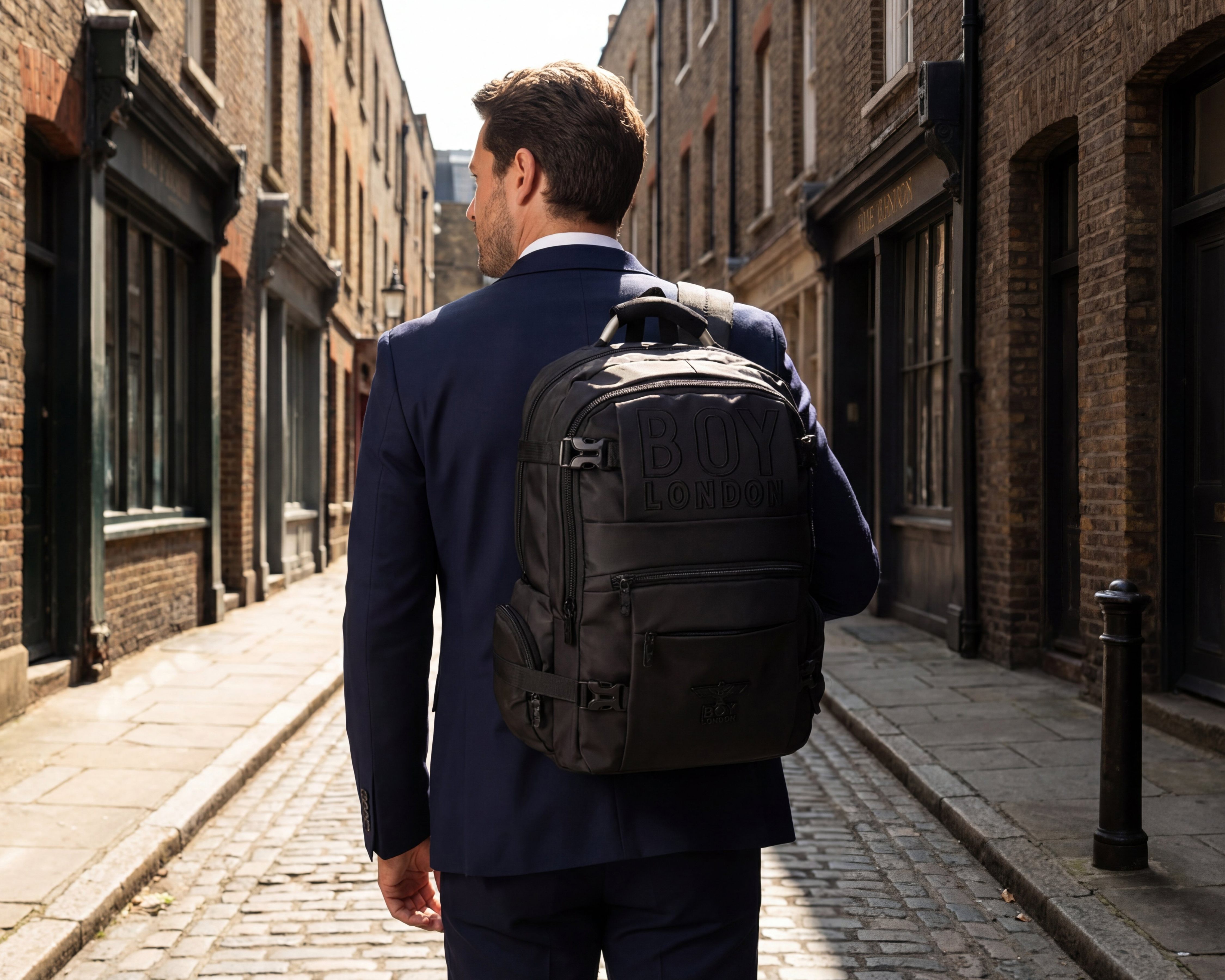 Foto 10 pulgar | Foto 9 | Mochila Boy London Negra