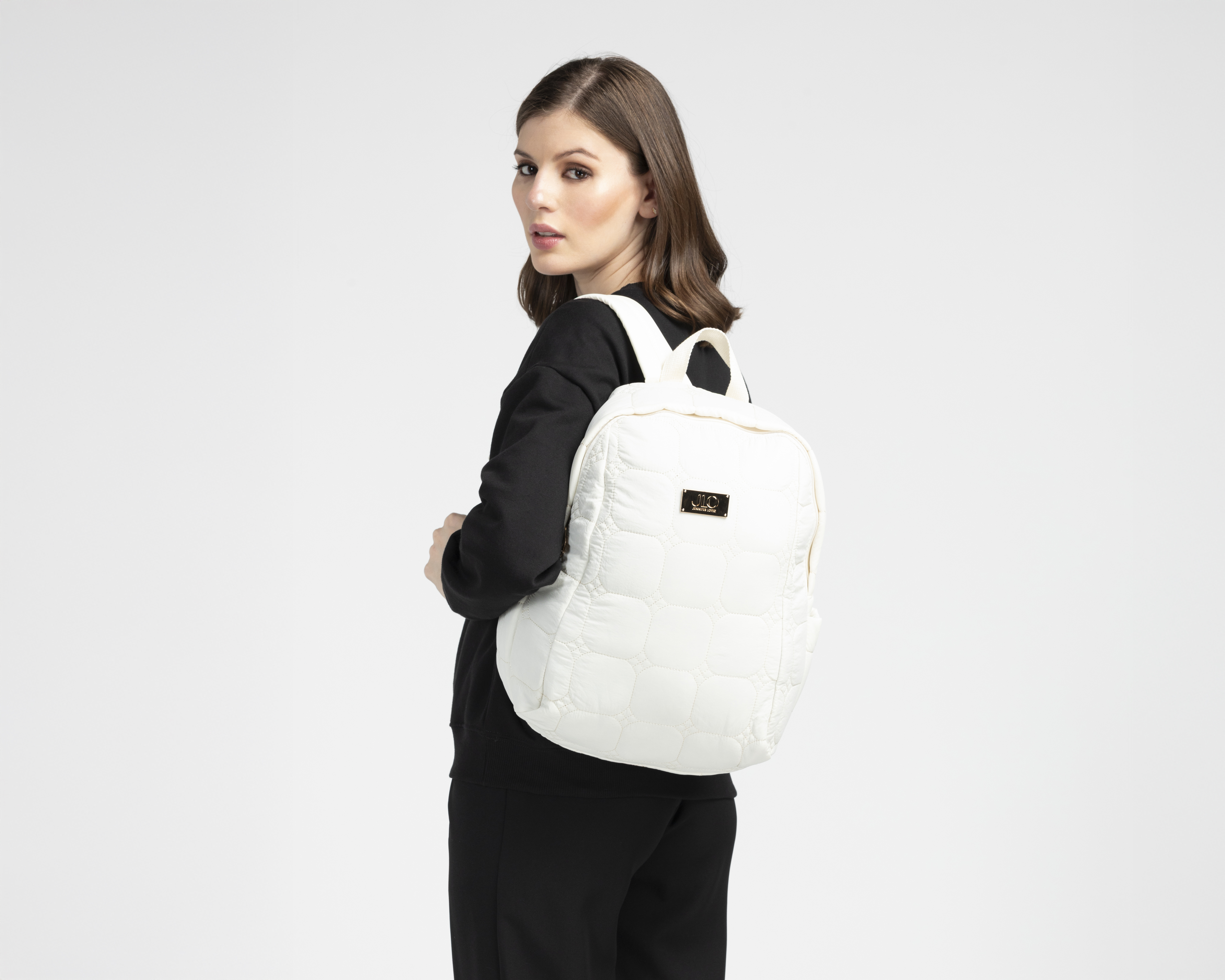 Foto 9 pulgar | Foto 8 | Mochila Jennifer Lopez Beige