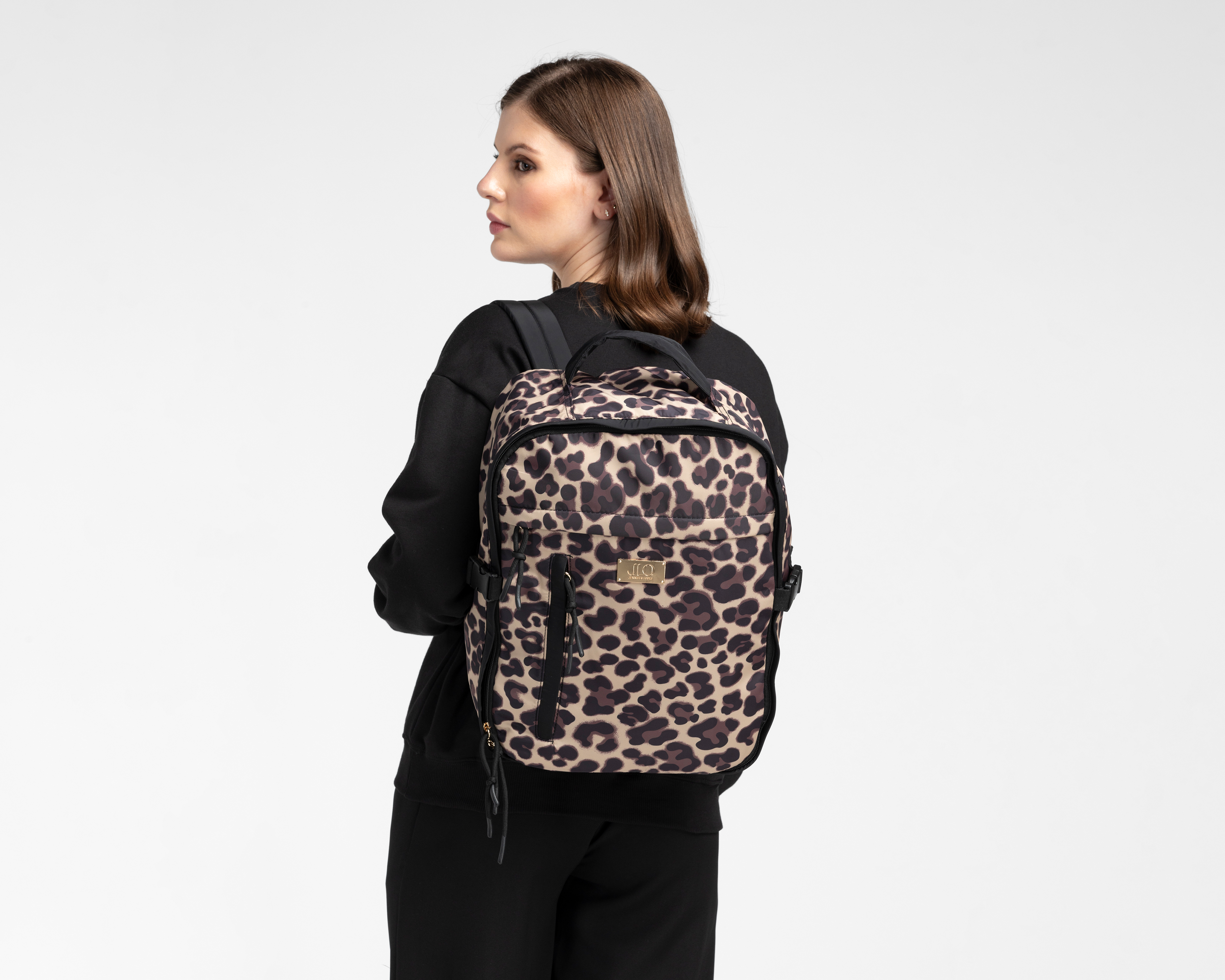 Foto 9 pulgar | Foto 8 | Mochila Jennifer Lopez Animal Print
