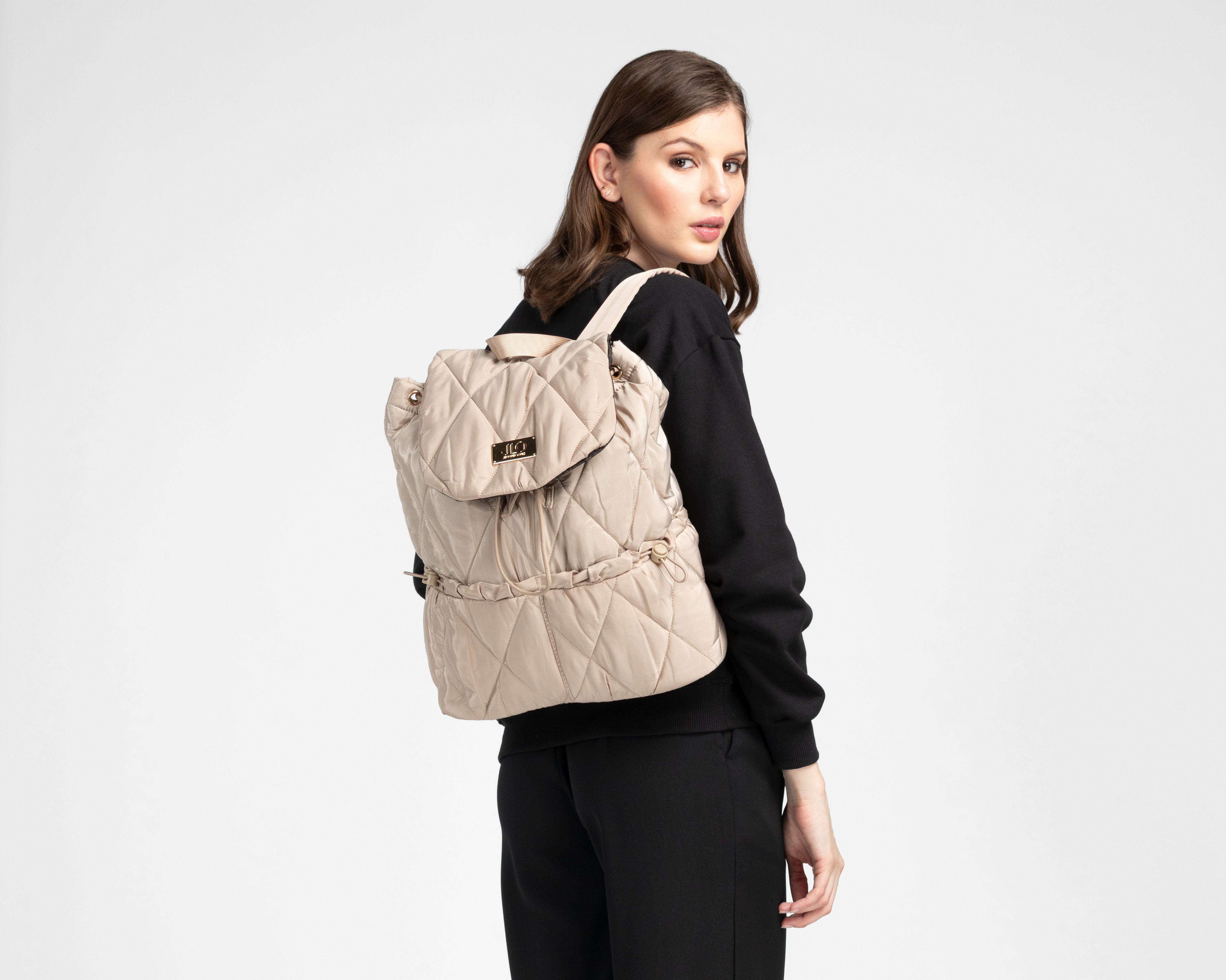 Foto 9 pulgar | Foto 8 | Mochila Jennifer Lopez Beige