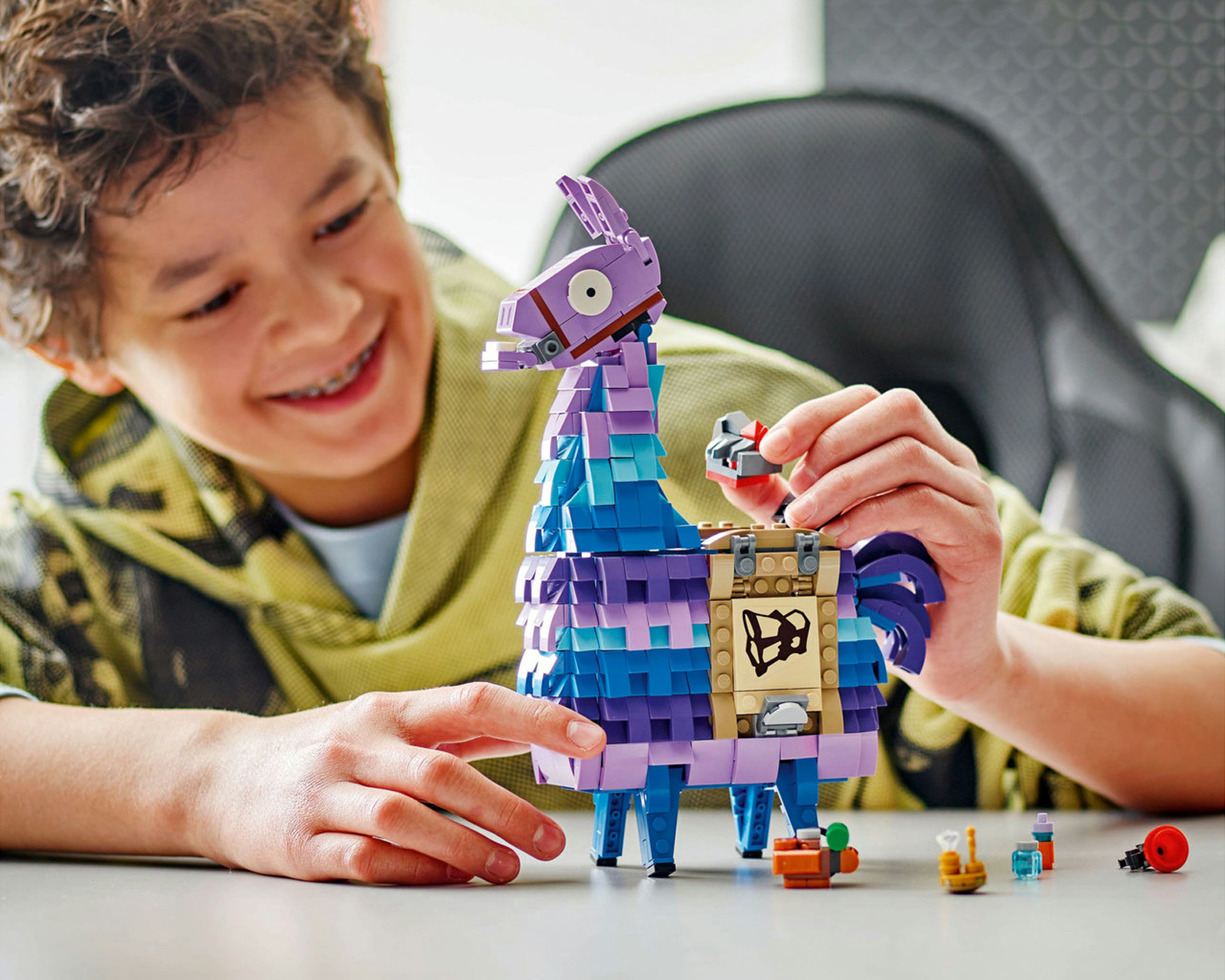 Foto 6 pulgar | Foto 5 | LEGO Fortnite: Llama de Suministros