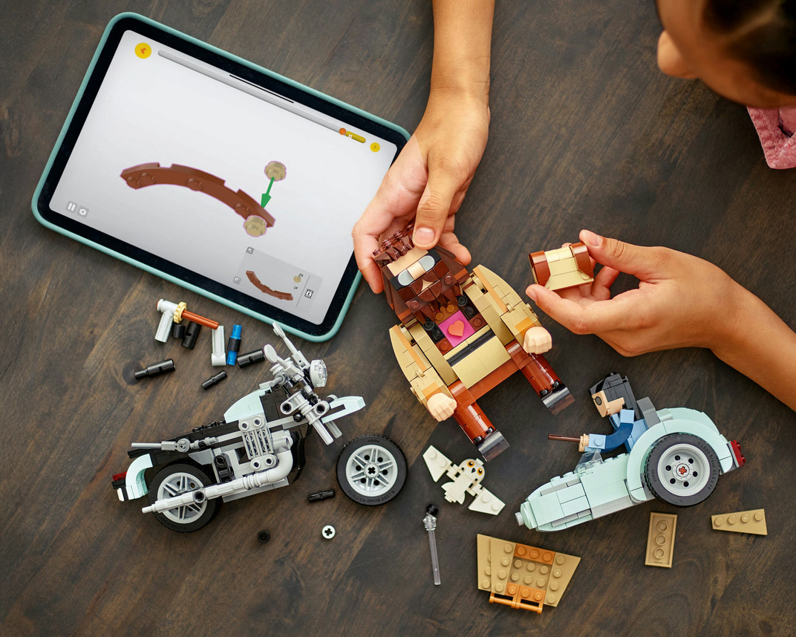 Foto 6 pulgar | Foto 4 | LEGO Harry Potter: Viaje en Moto de Hagrid y Harry
