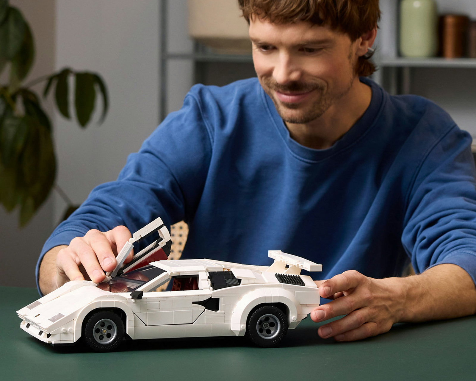 Foto 6 pulgar | Foto 5 | LEGO Icons: Lamborghini Countach 5000 Quattrovalvole