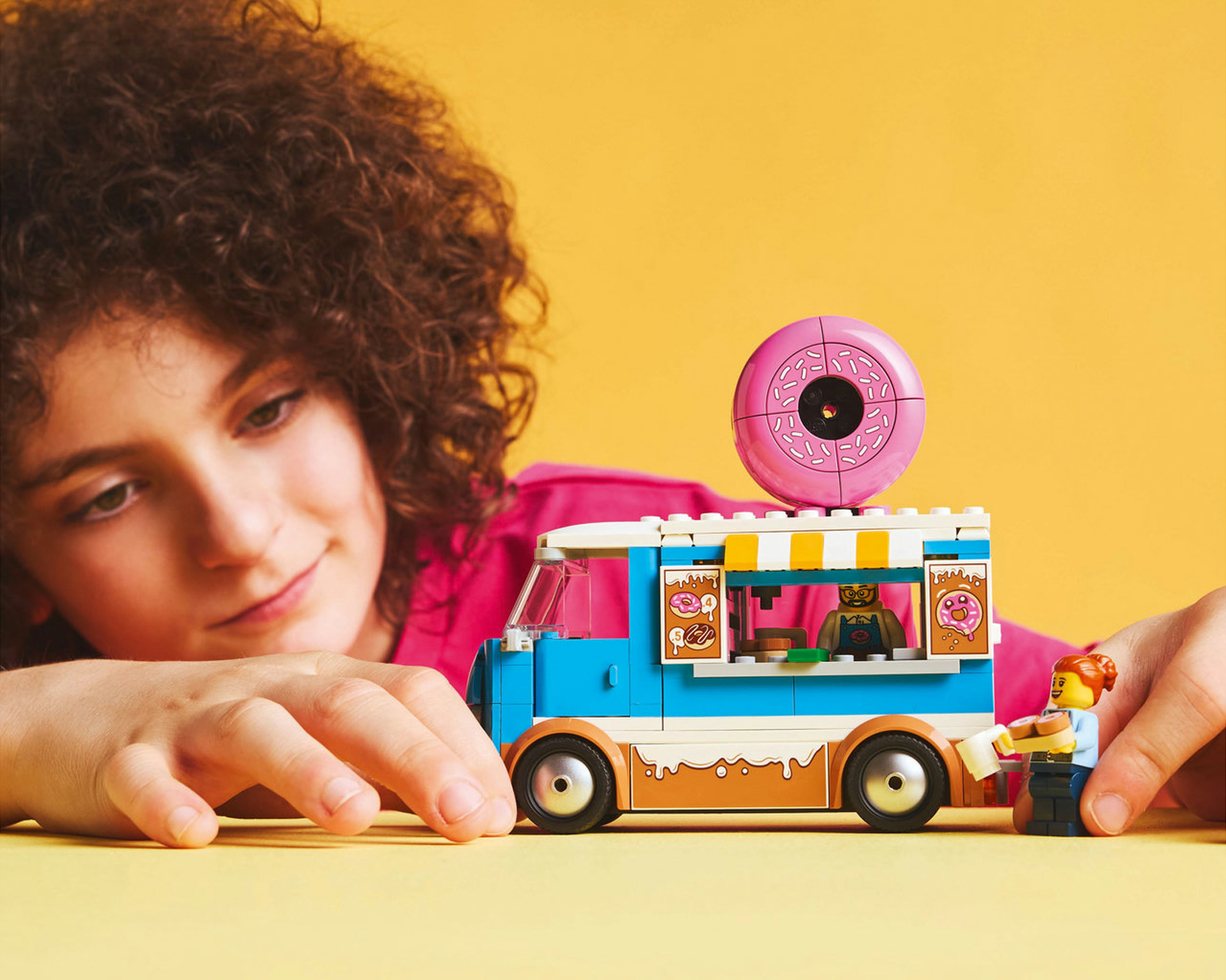 Foto 6 pulgar | Foto 5 | LEGO City Donuts Truck