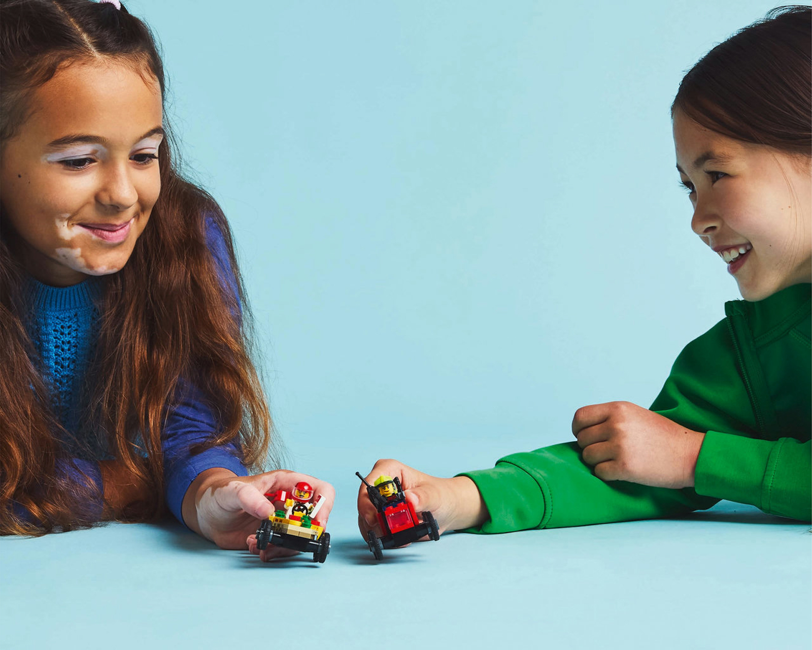 Foto 5 | Foto 5 | LEGO City: Pack de Coches de Carreras Pizza vs Camión de Bomberos