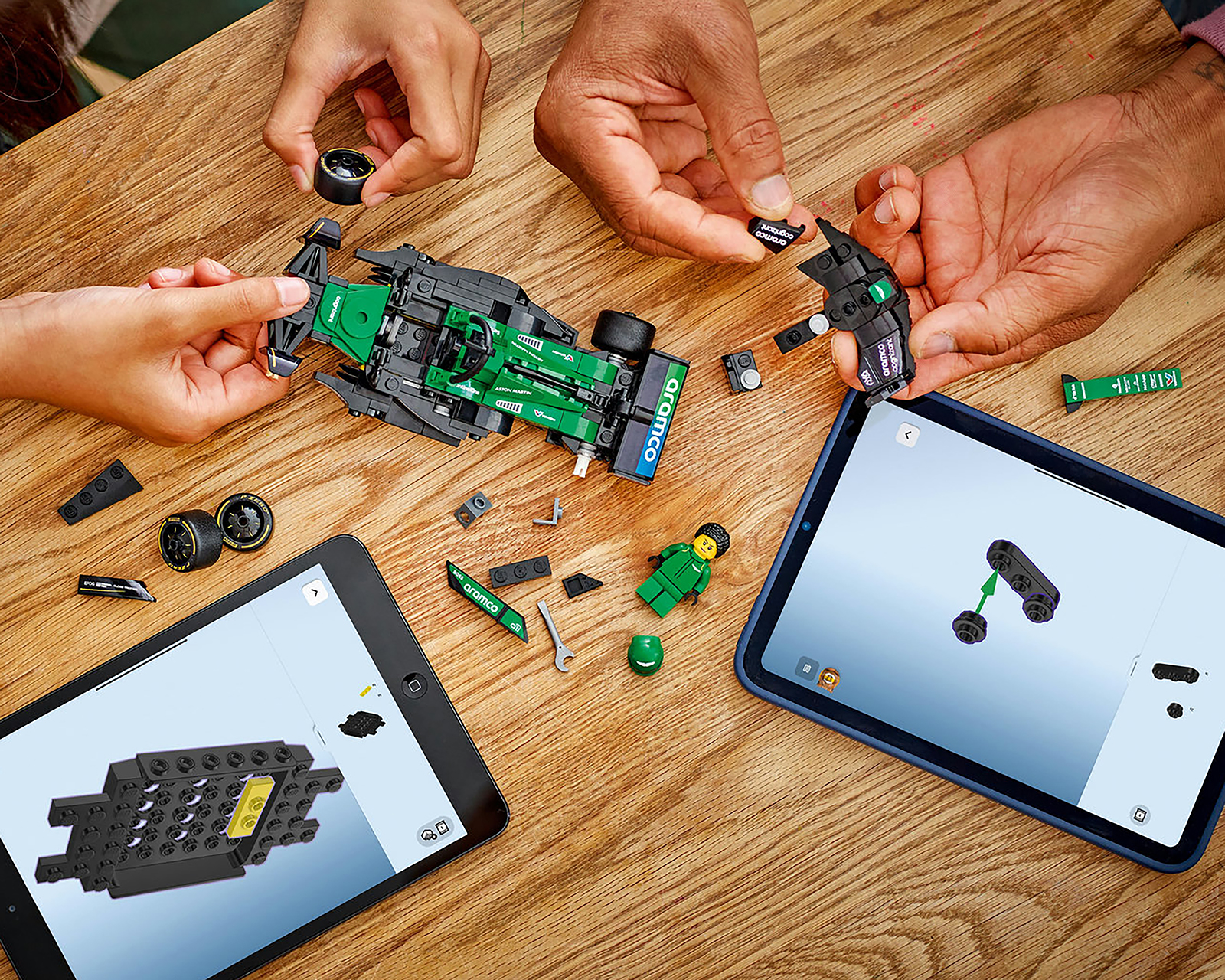 Foto 5 pulgar | Foto 4 | LEGO Speed Champions: Coche de Carreras Aston Martin Aramco F1