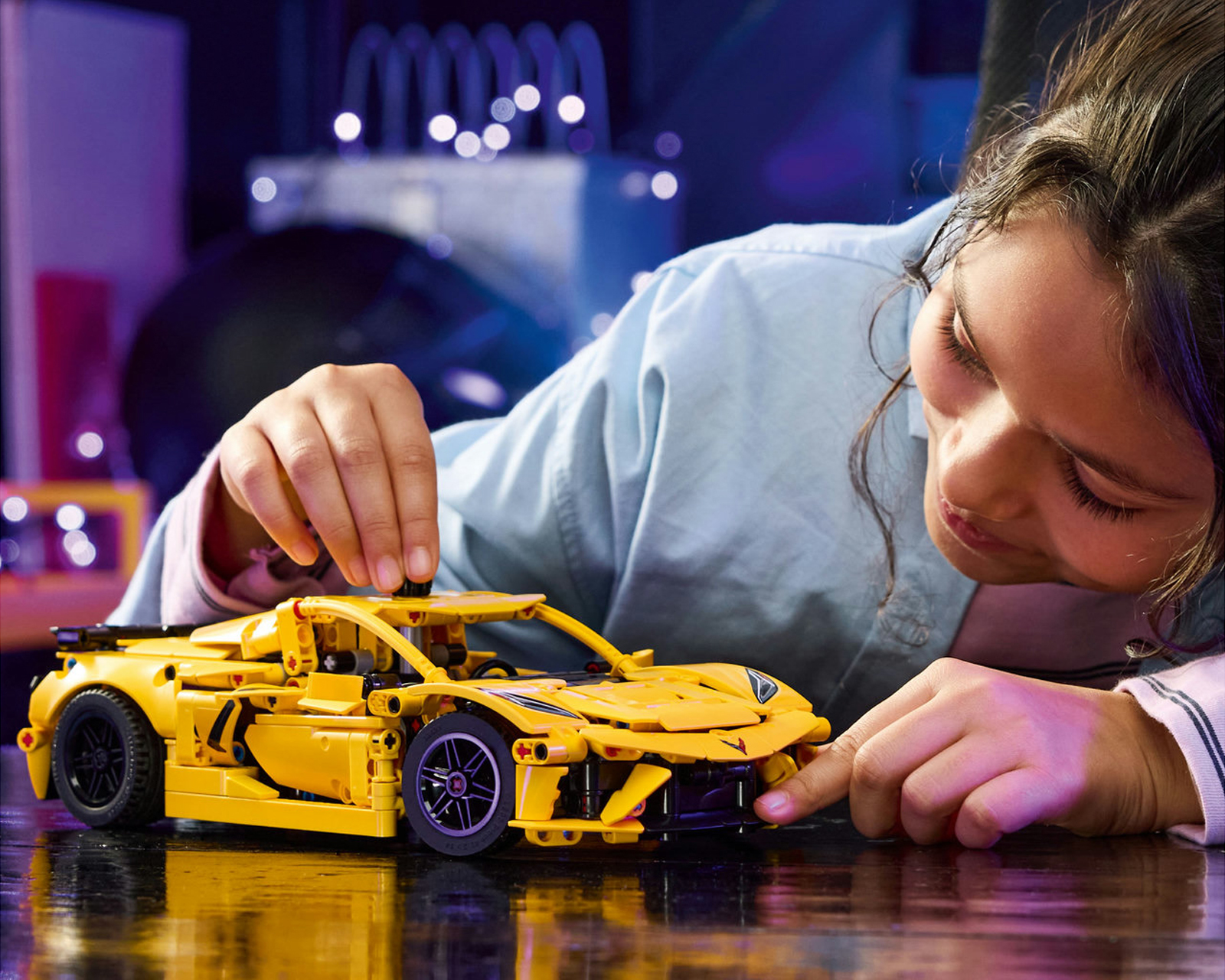 Foto 6 pulgar | Foto 5 | LEGO Technic: Chevrolet Corvette Stingray
