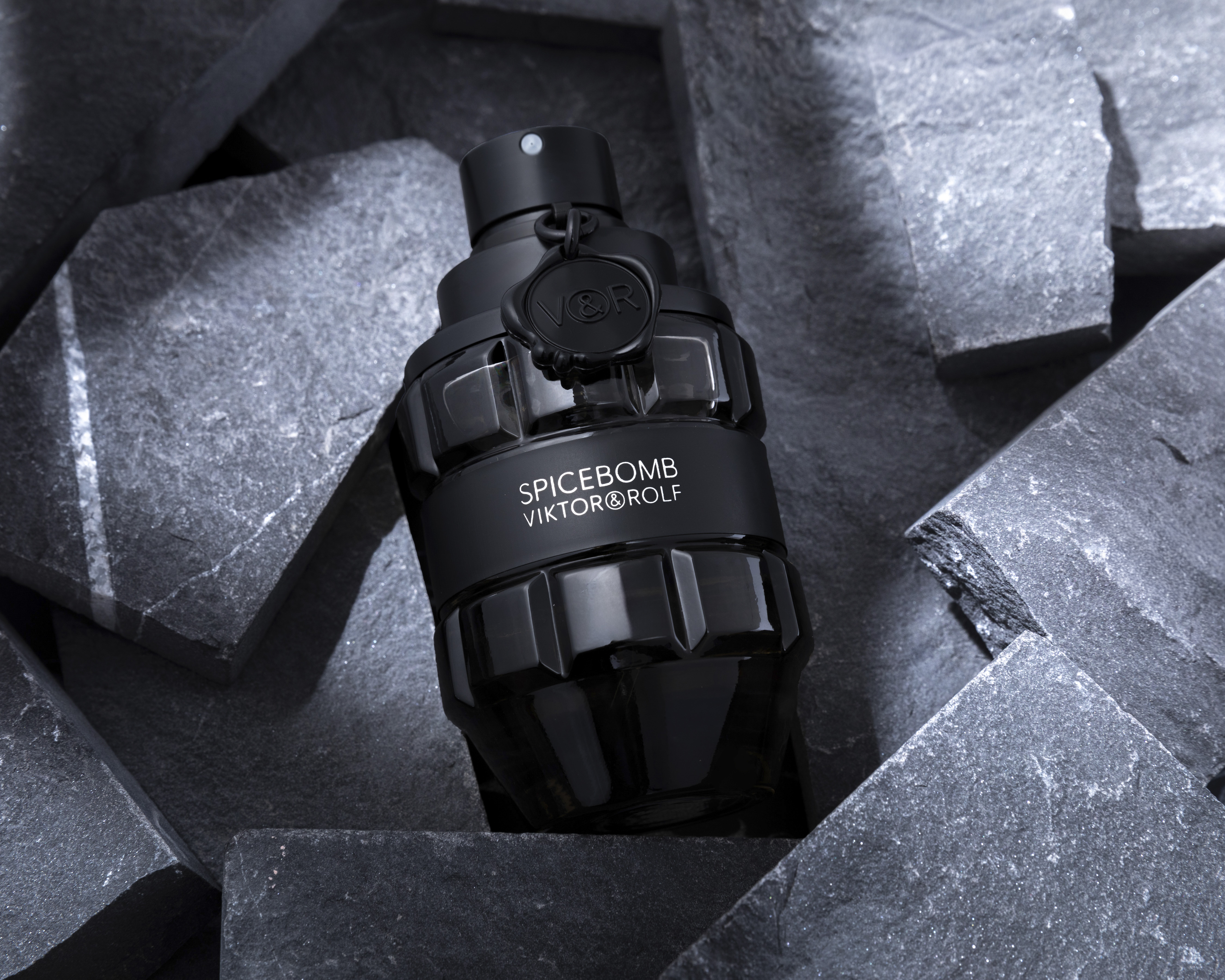 Foto 5 pulgar | Foto 4 | Perfume Viktor&Rolf Spicebomb Eau de Toilette 50 ml