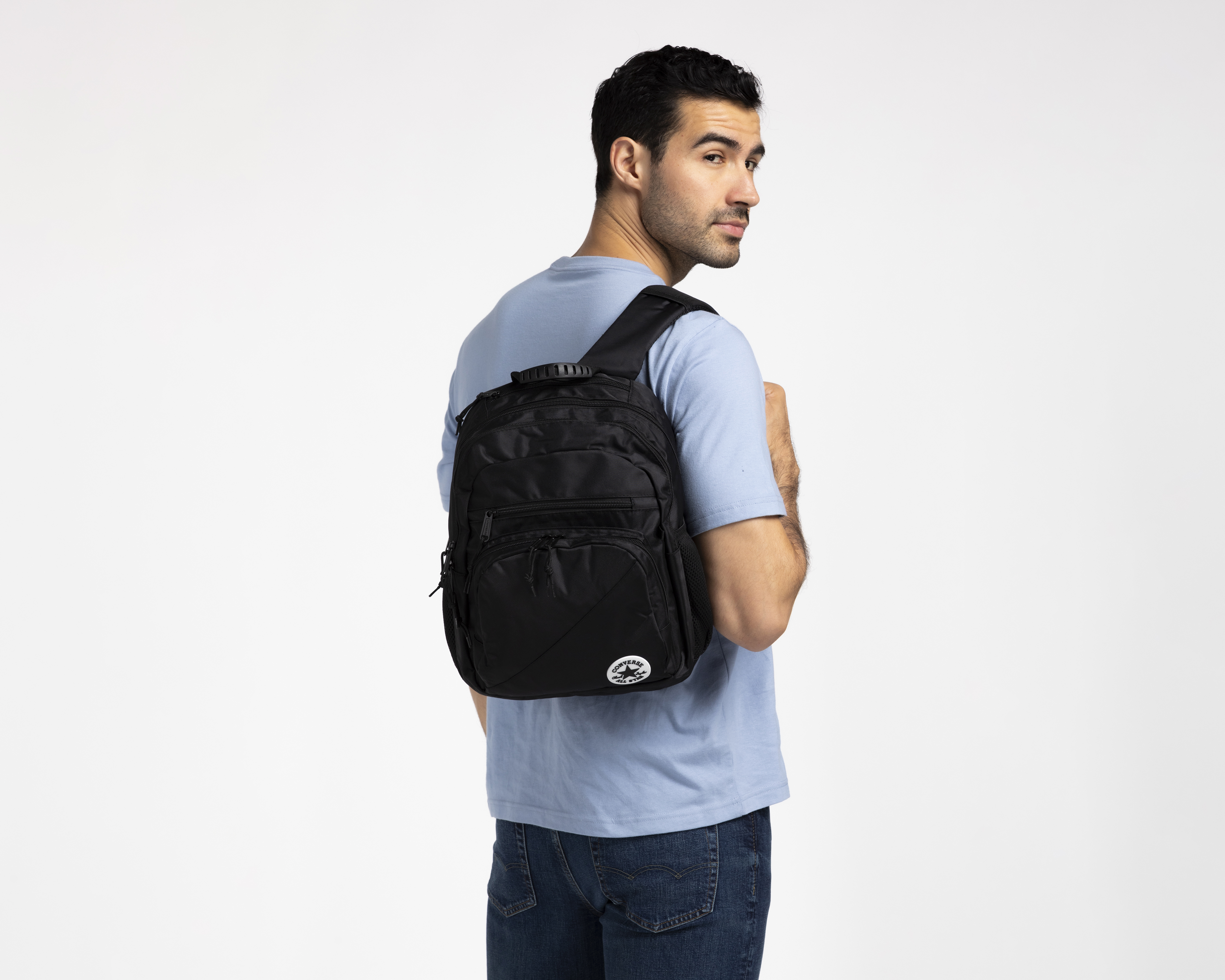 Foto 9 pulgar | Foto 8 | Mochila Converse Negra