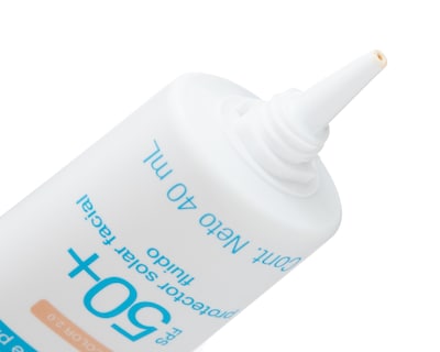 Foto 3 | Foto 3 | Protector Solar Facial Neutrogena Sun Fresh Hydro Boost con Color 2.0 FPS 50+ 40 ml