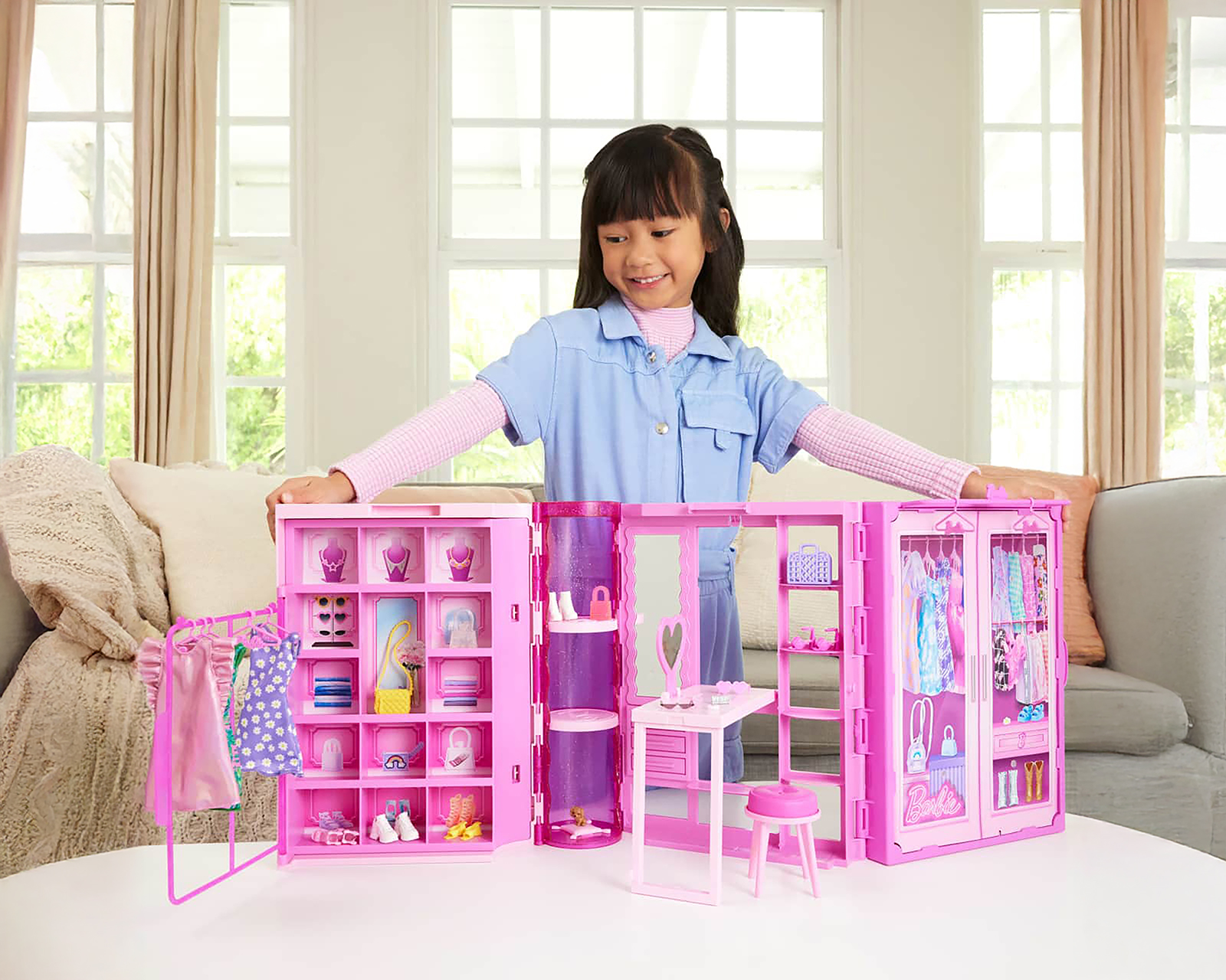 Foto 8 pulgar | Foto 7 | Clóset de Los Sueños Barbie con Muñeca y Accesorios