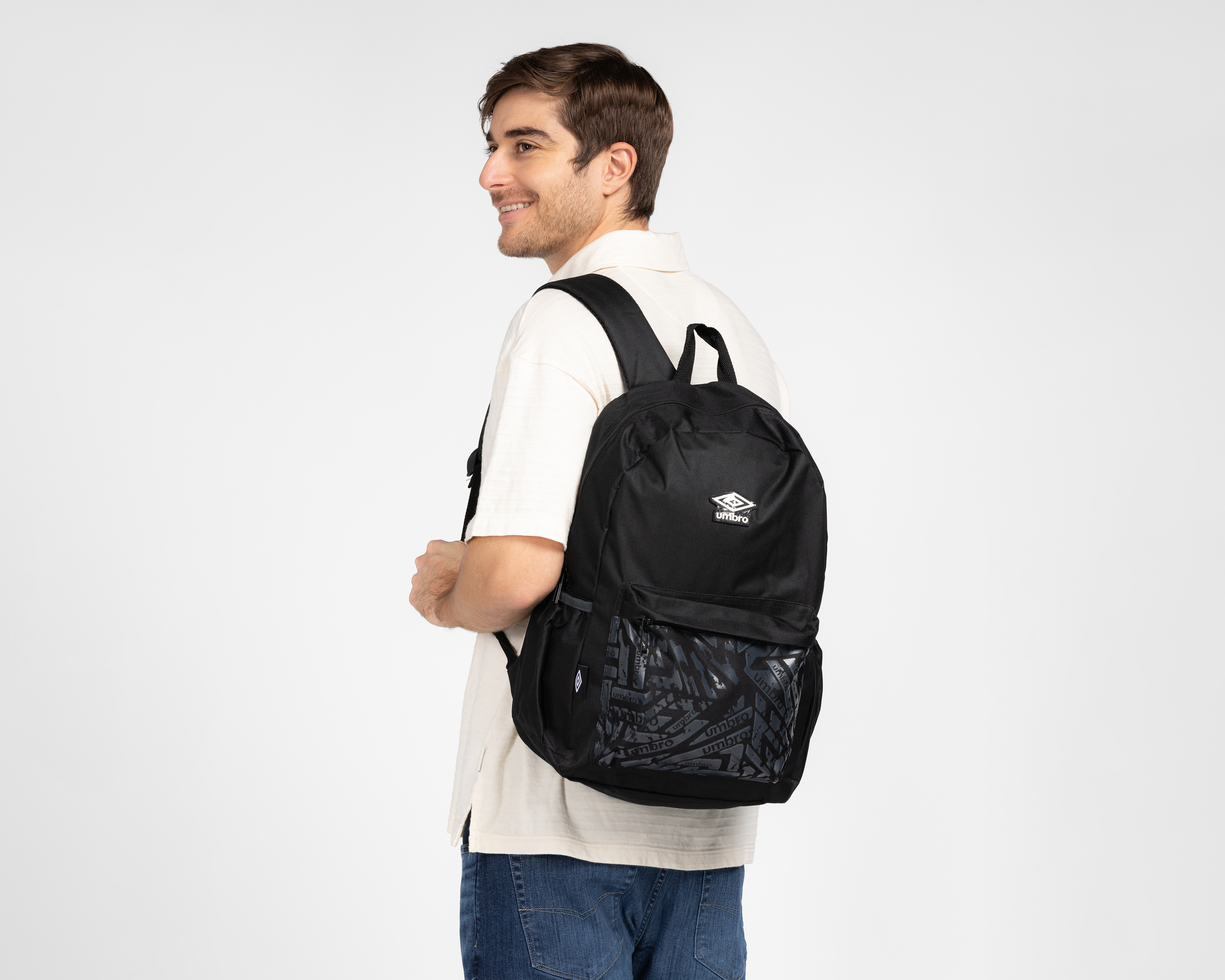 Foto 9 pulgar | Foto 8 | Mochila Escolar Umbro Negra