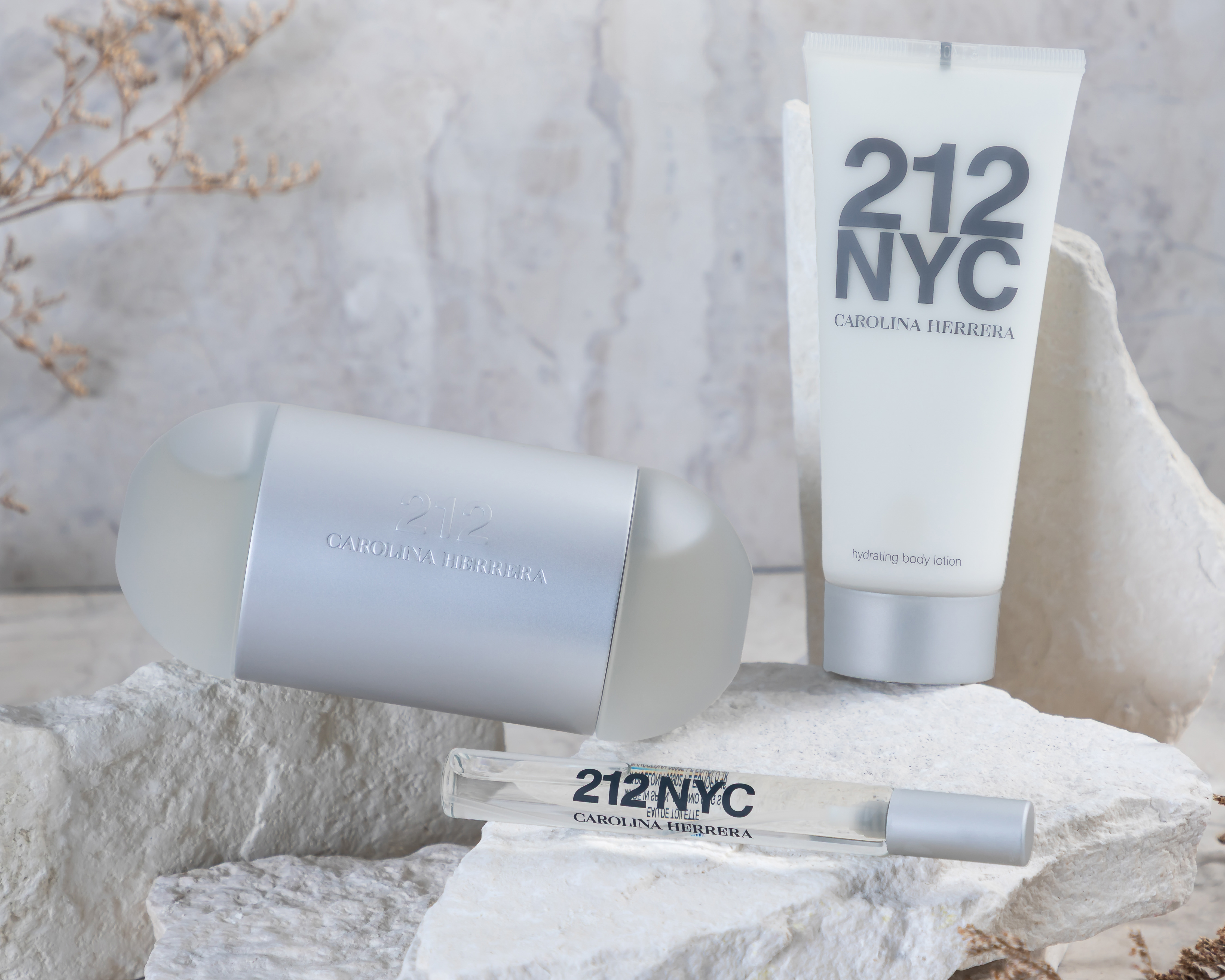 Foto 5 | Foto 5 | Perfume Carolina Herrera 212 Eau de Toilette 3 Piezas