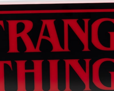 Foto 2 | Foto 2 | Logo Stranger Things con Luz