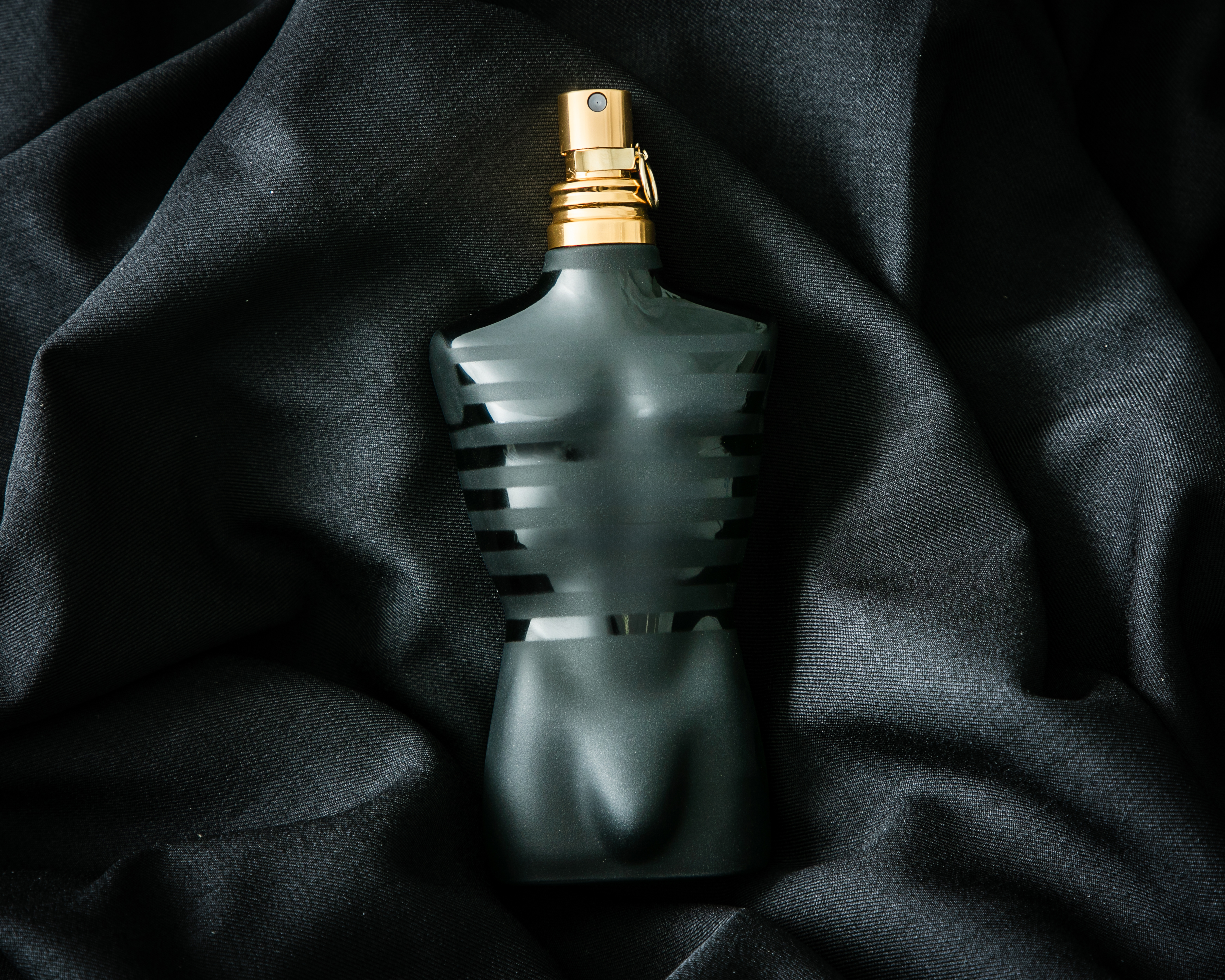 Foto 5 pulgar | Foto 4 | Perfume Jean Paul Gaultier Le Male Le Parfum Eau de Parfum 125 ml