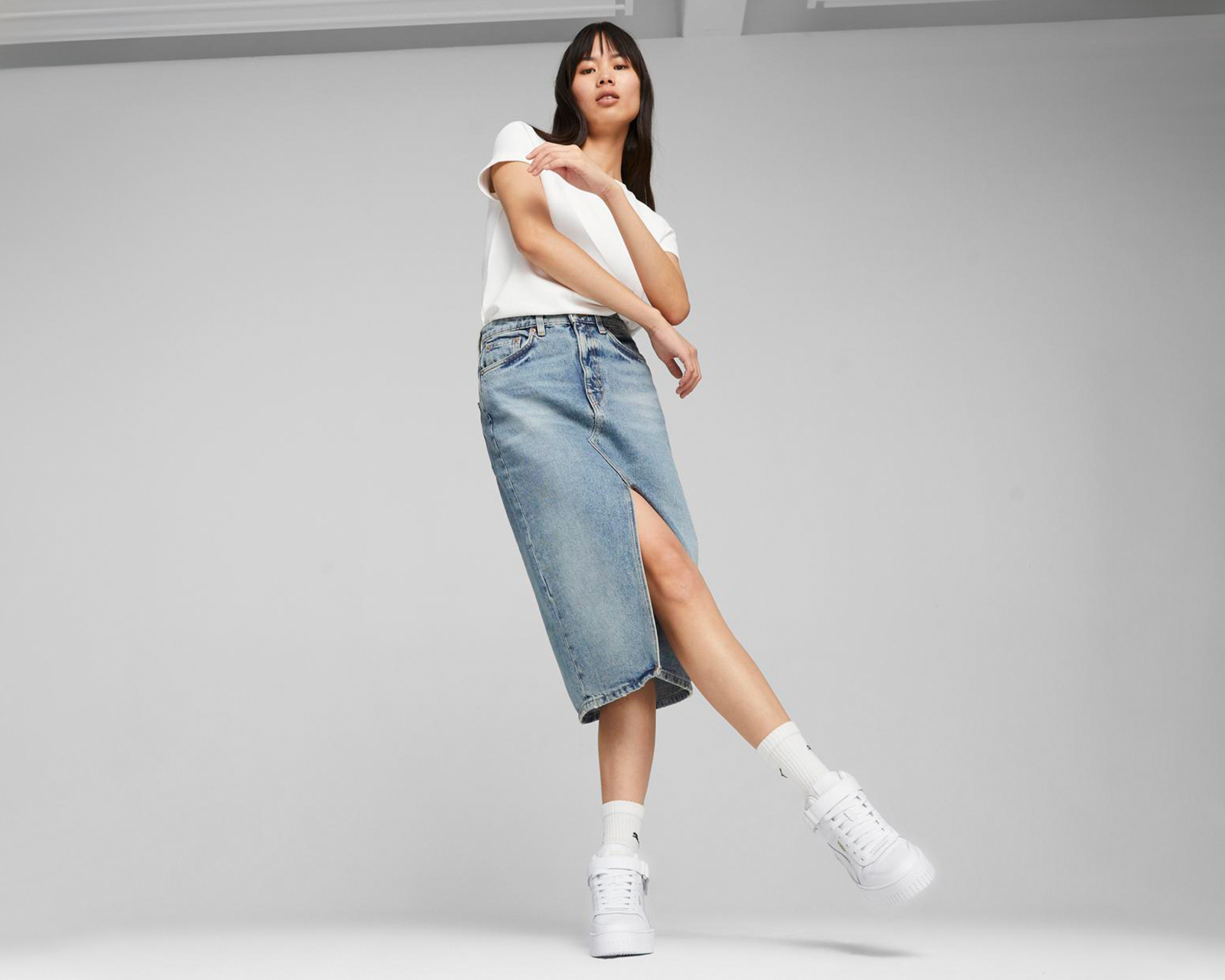 Foto 9 pulgar | Foto 8 | Tenis Puma Carina Street Mid para Mujer