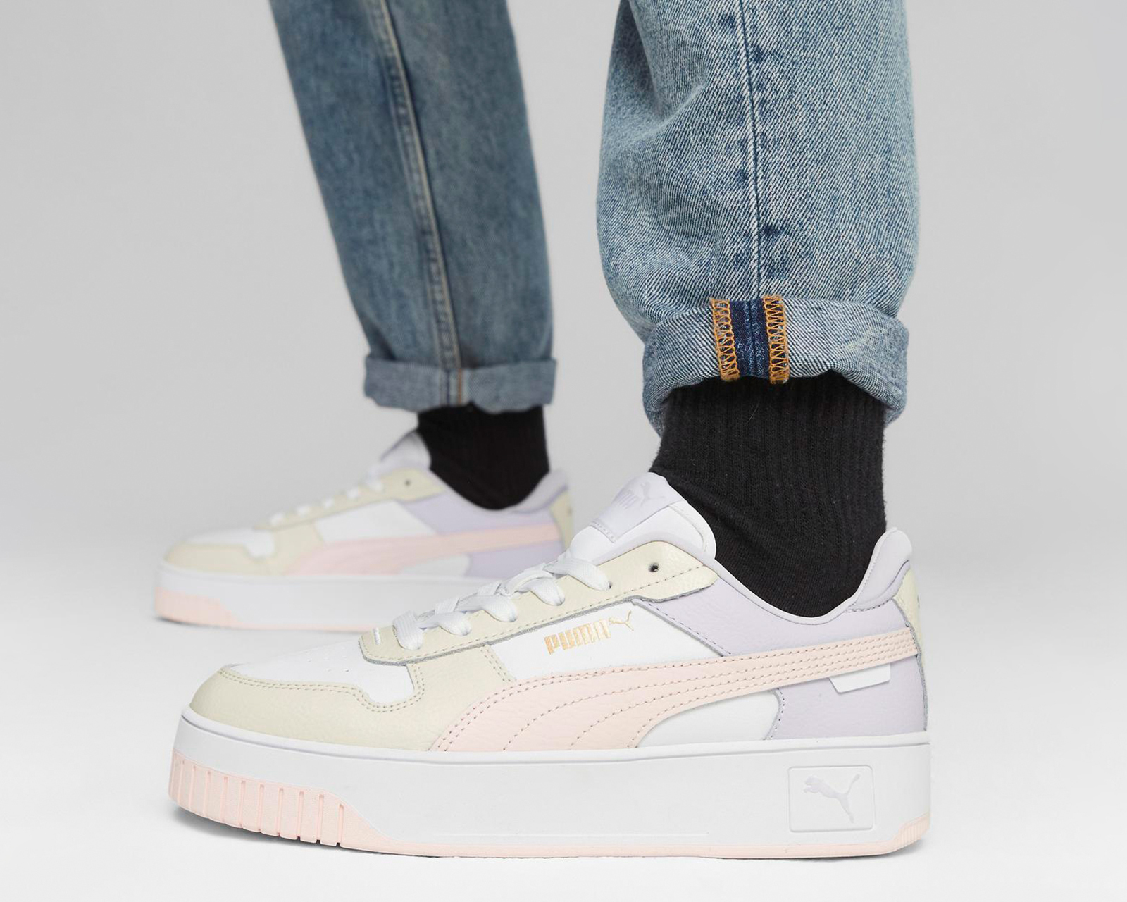 Foto 8 pulgar | Foto 7 | Tenis Puma Carina Street para Mujer