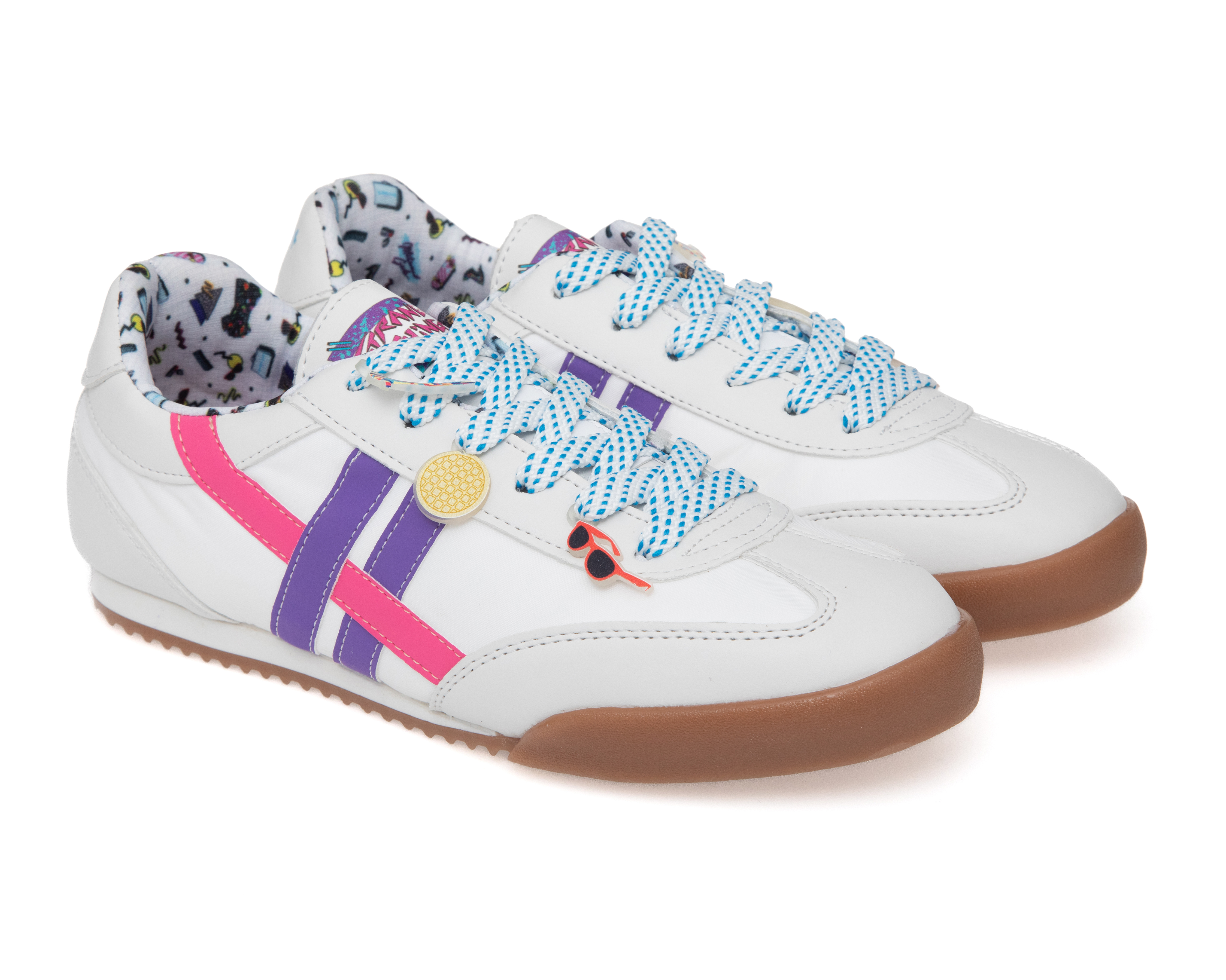 Foto 2 pulgar | Foto 1 | Tenis Casuales Stranger Things para Mujer