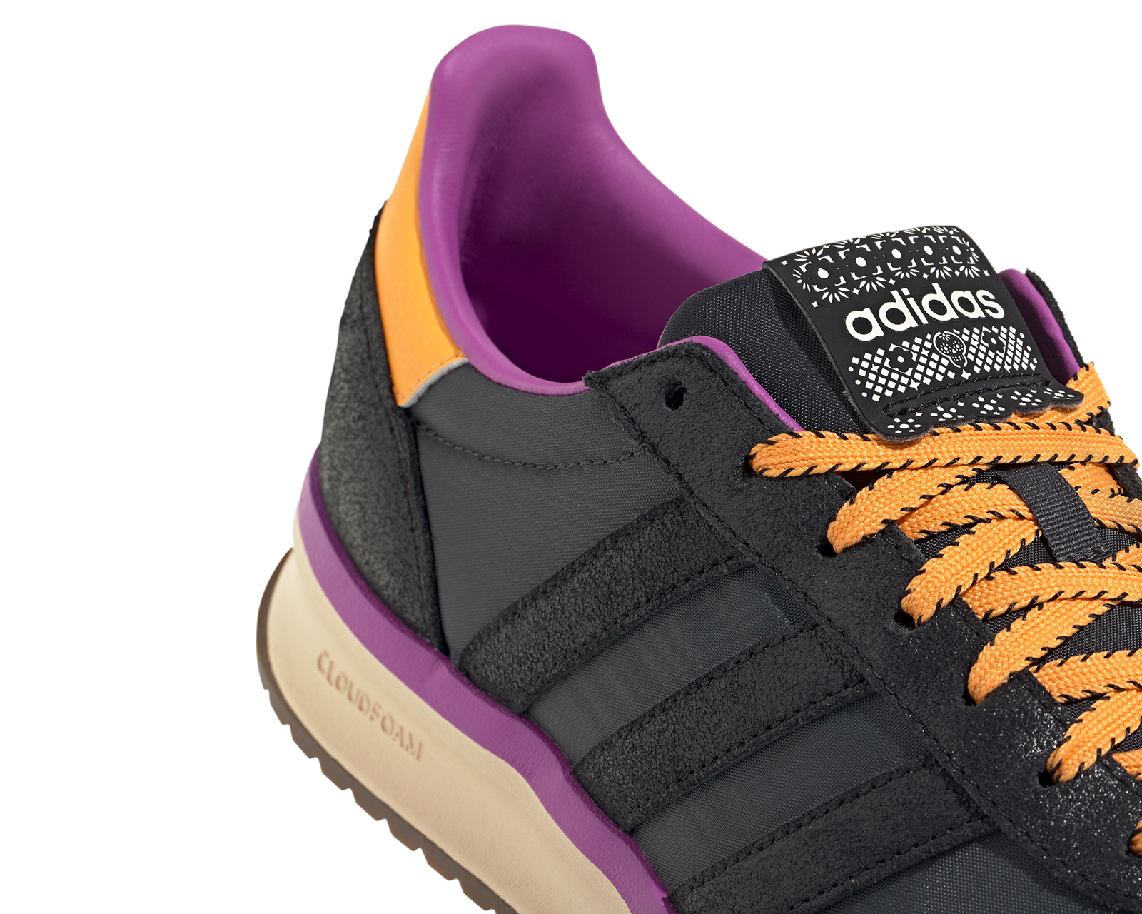Foto 7 | Foto 7 | Tenis Adidas Run 70s 2.0 Día de los Muertos para Hombre