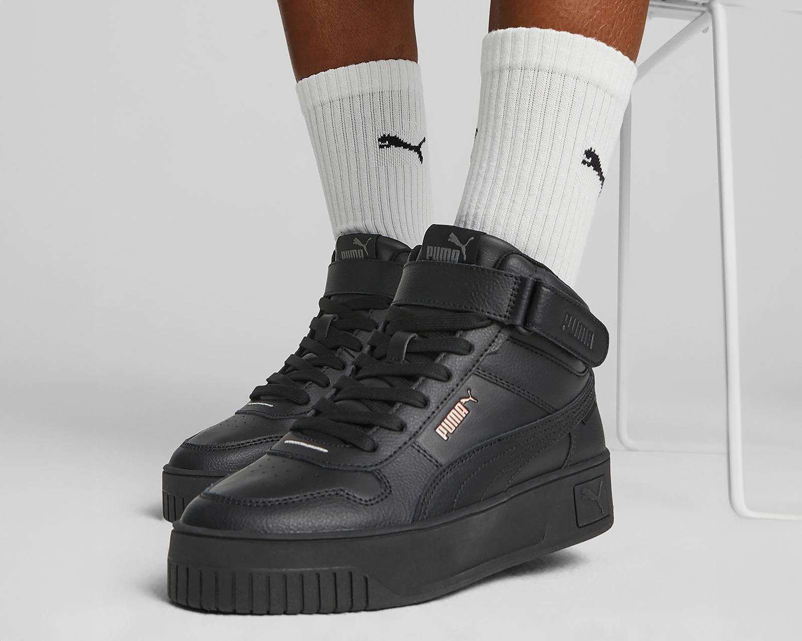 Foto 8 pulgar | Foto 7 | Tenis Puma Carina Street Mid para Mujer