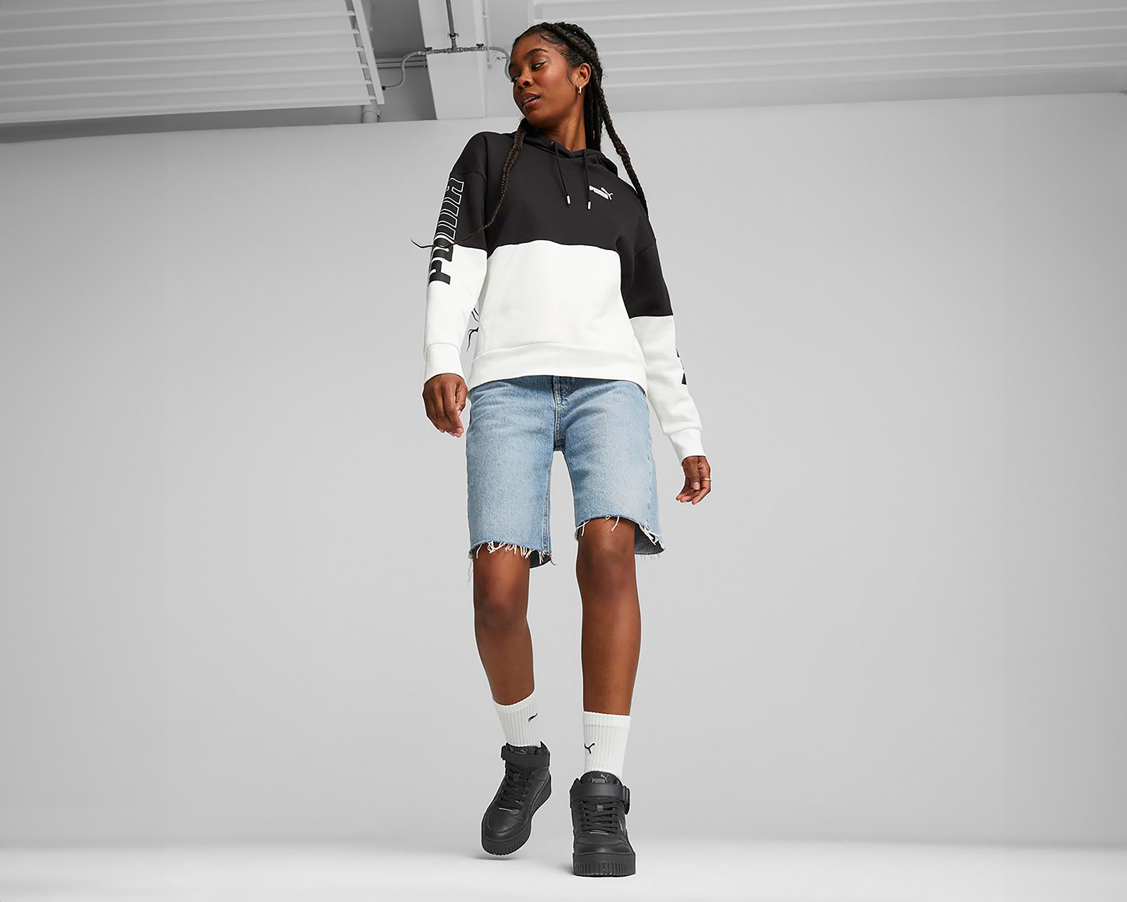 Foto 9 pulgar | Foto 8 | Tenis Puma Carina Street Mid para Mujer