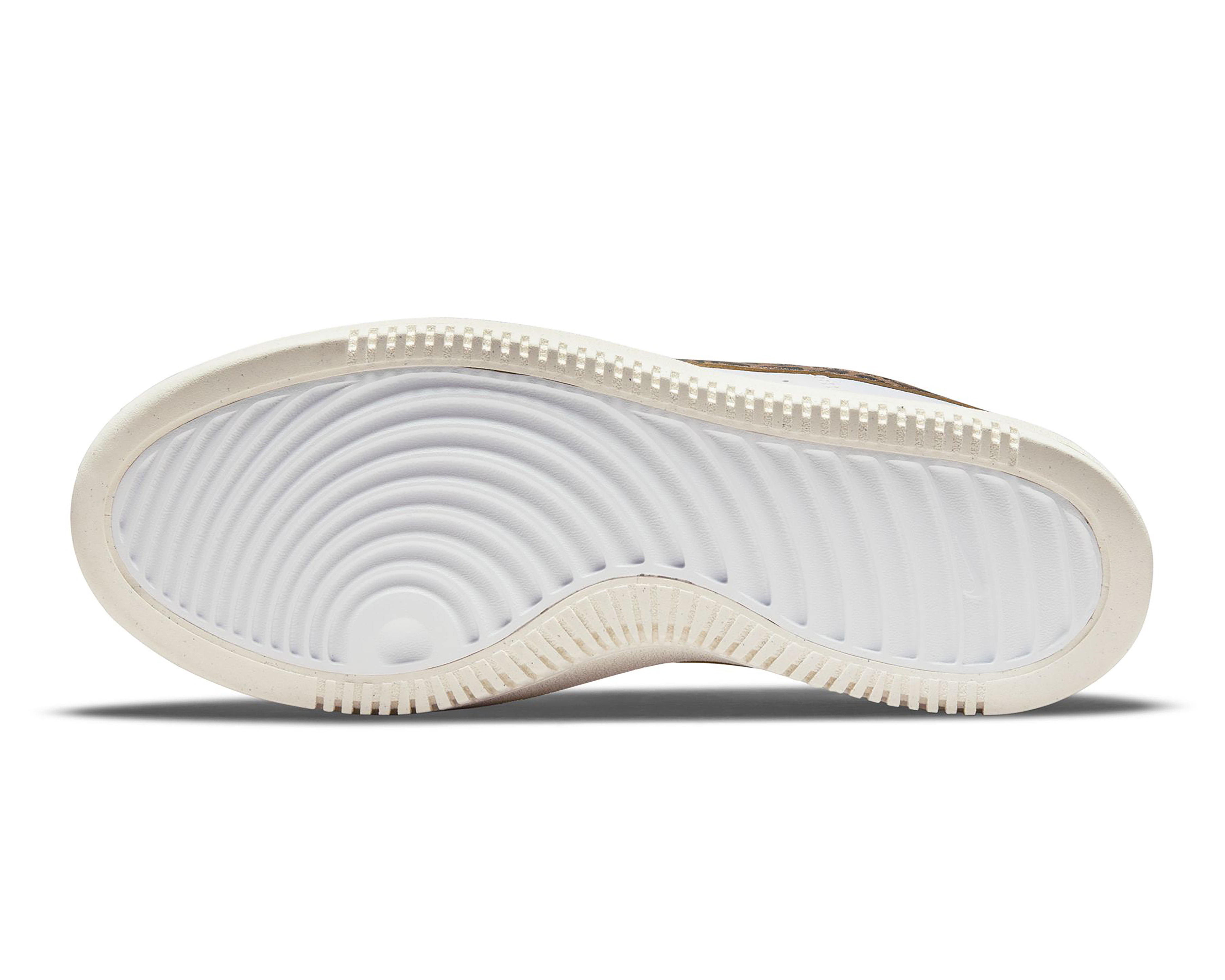 Foto 3 pulgar | Foto 2 | Tenis Nike Court Vision Alta para Mujer