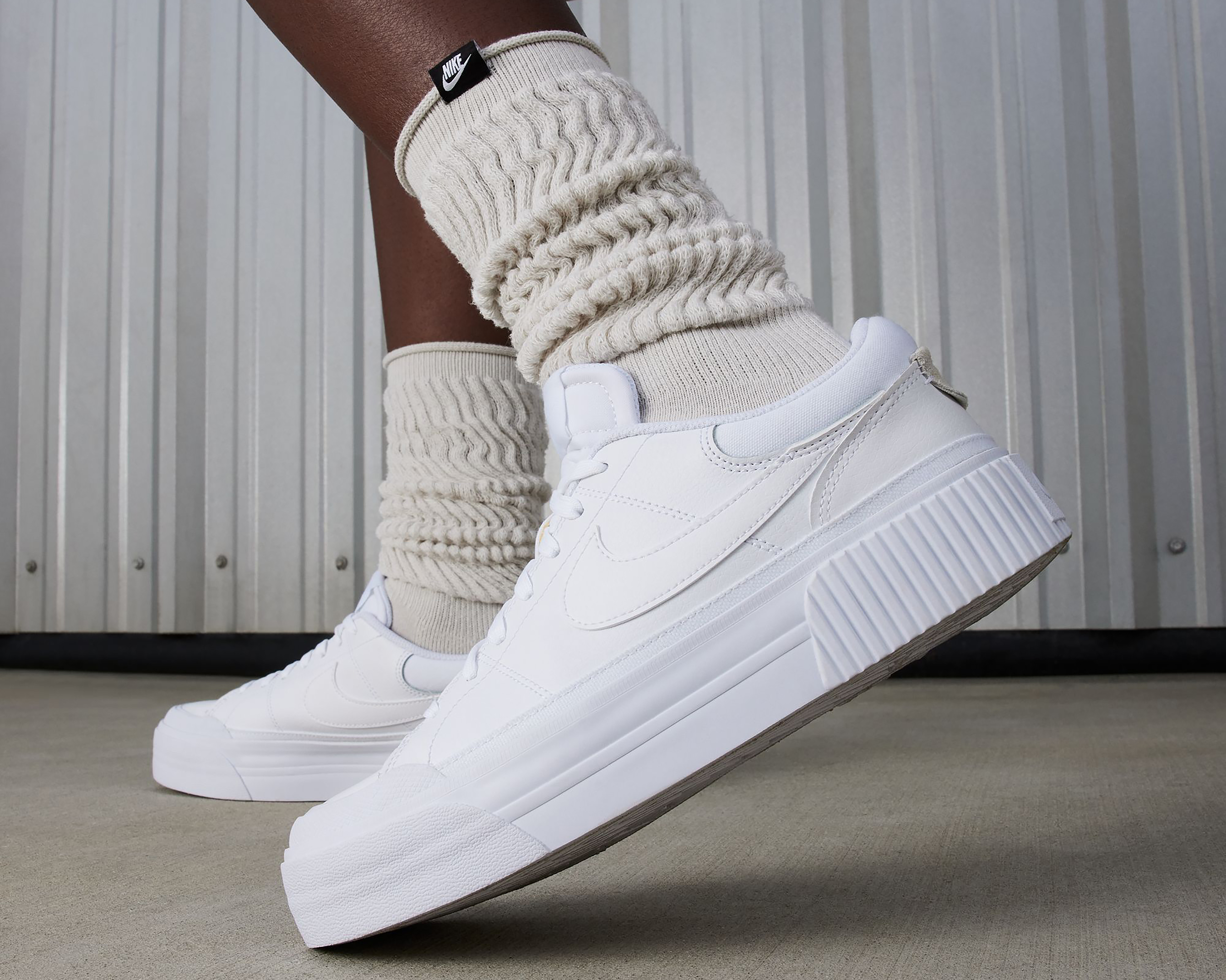 Foto 9 pulgar | Foto 8 | Tenis Nike Court Legacy Lift para Mujer