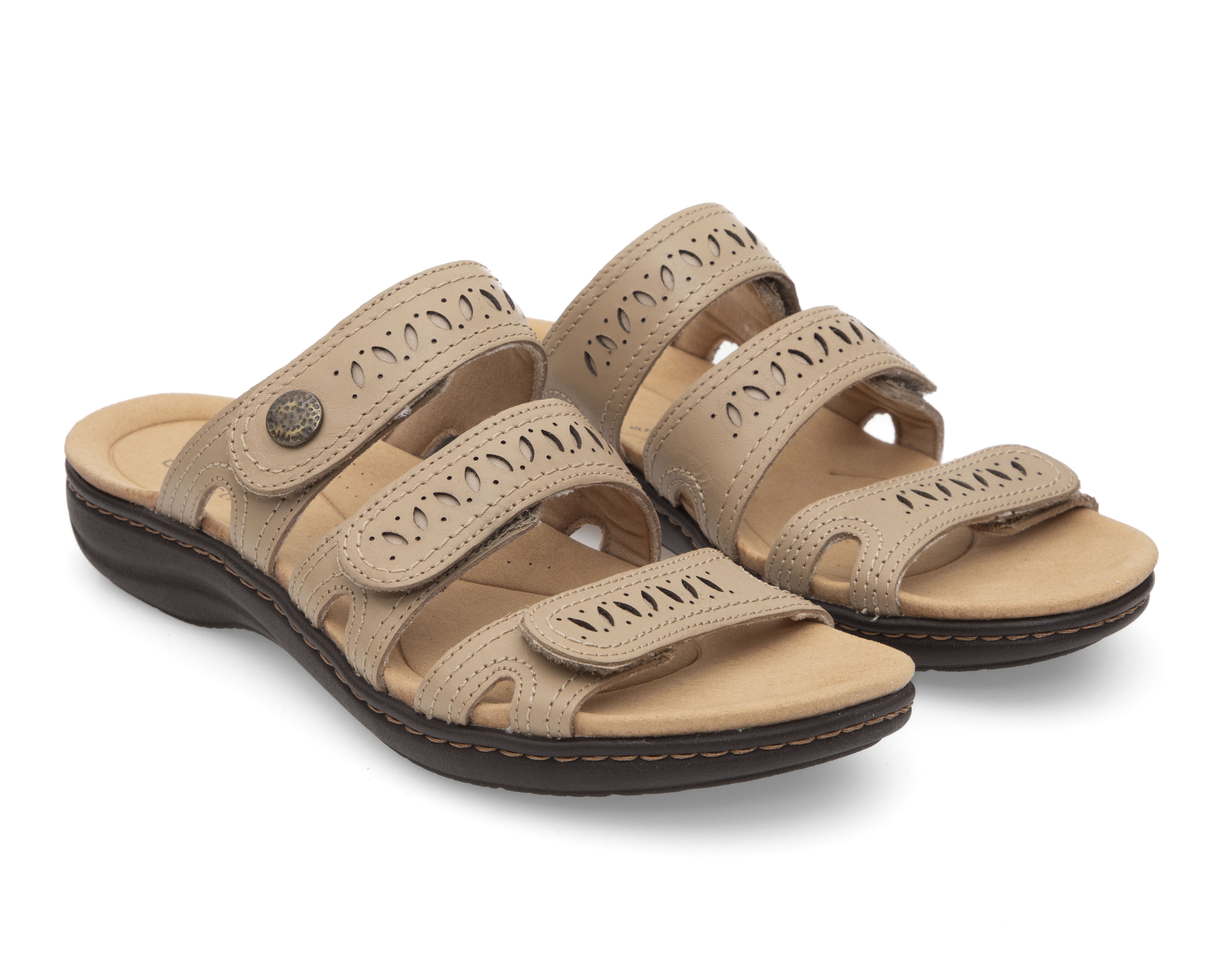 Foto 2 pulgar | Foto 1 | Sandalias Confort Clarks de Piel para Mujer