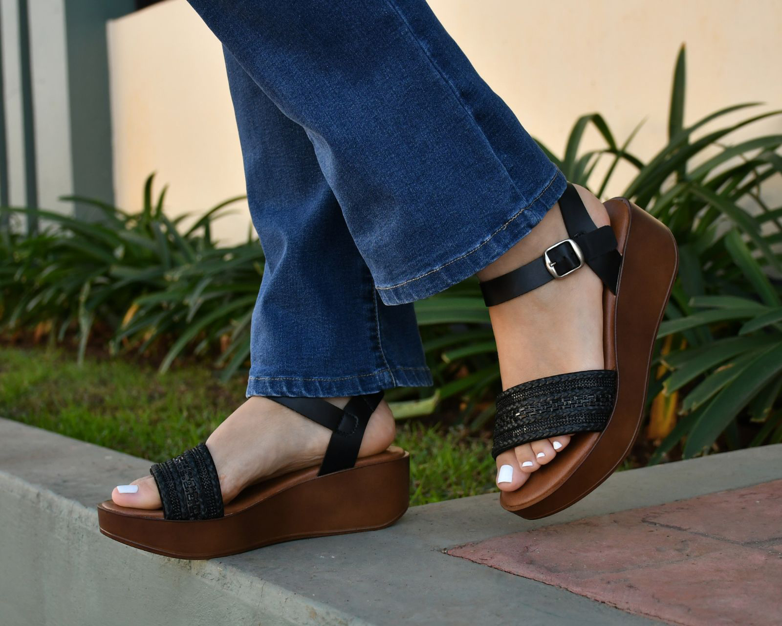Foto 8 pulgar | Foto 7 | Sandalias Casuales 18 Forever para Mujer