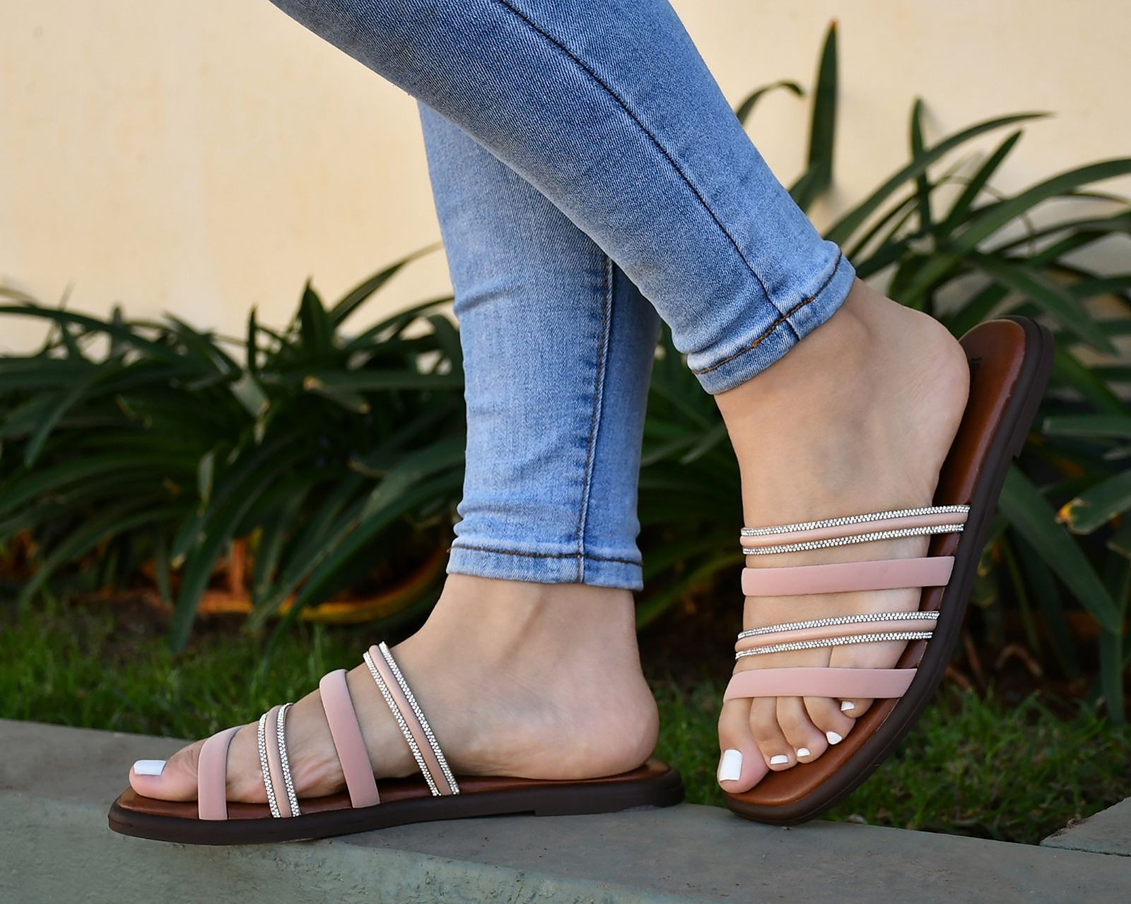 Foto 8 pulgar | Foto 7 | Sandalias Casuales 18 Forever para Mujer