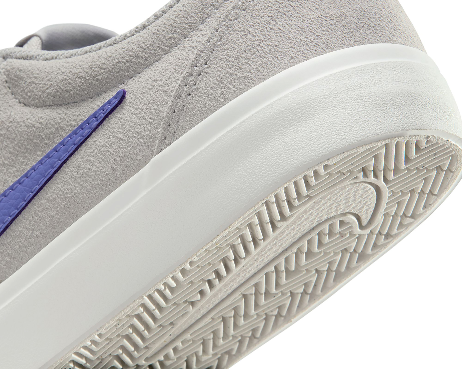 Foto 8 | Foto 8 | Tenis Nike Charge Suede para Mujer